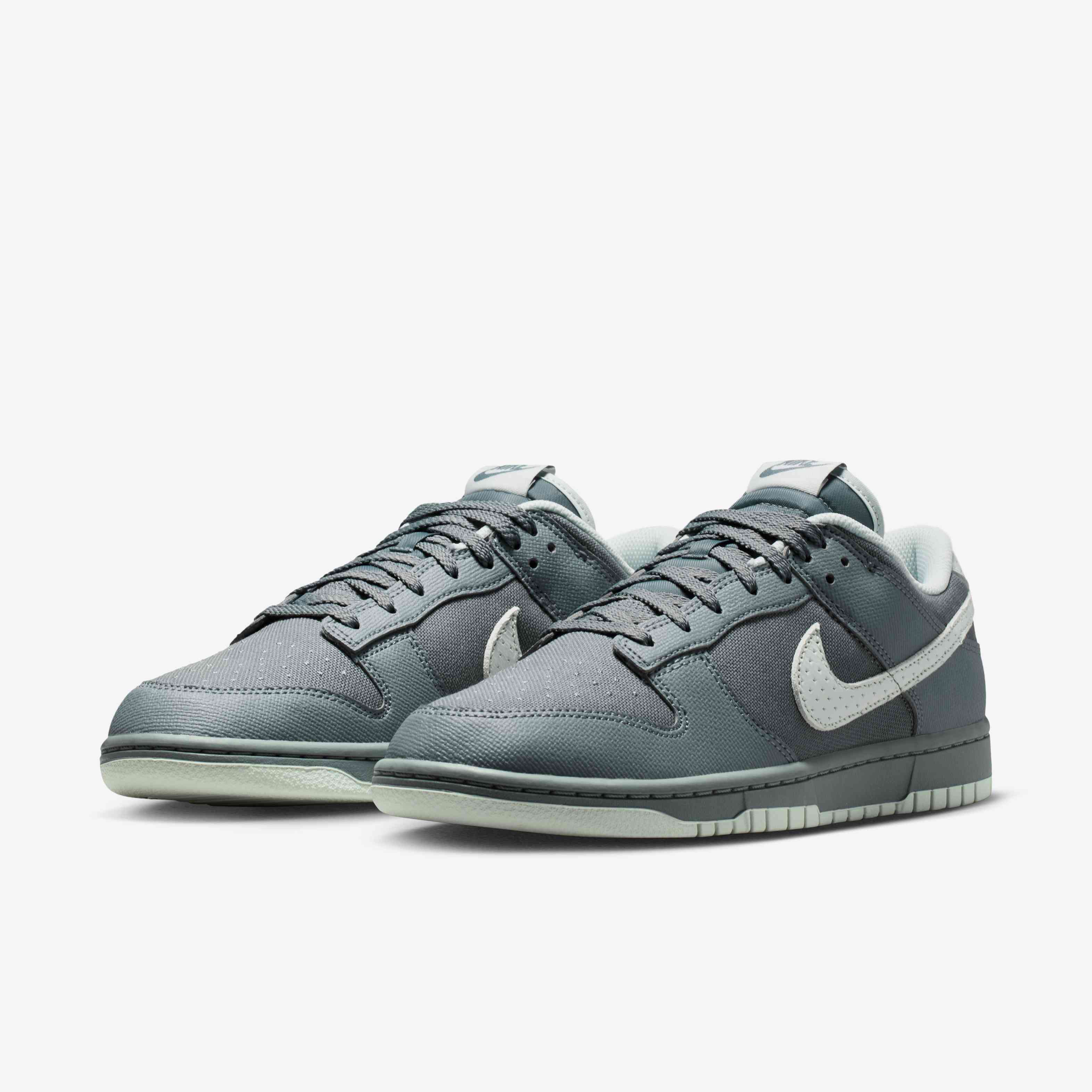 Nike Dunk Low Retro image number 4