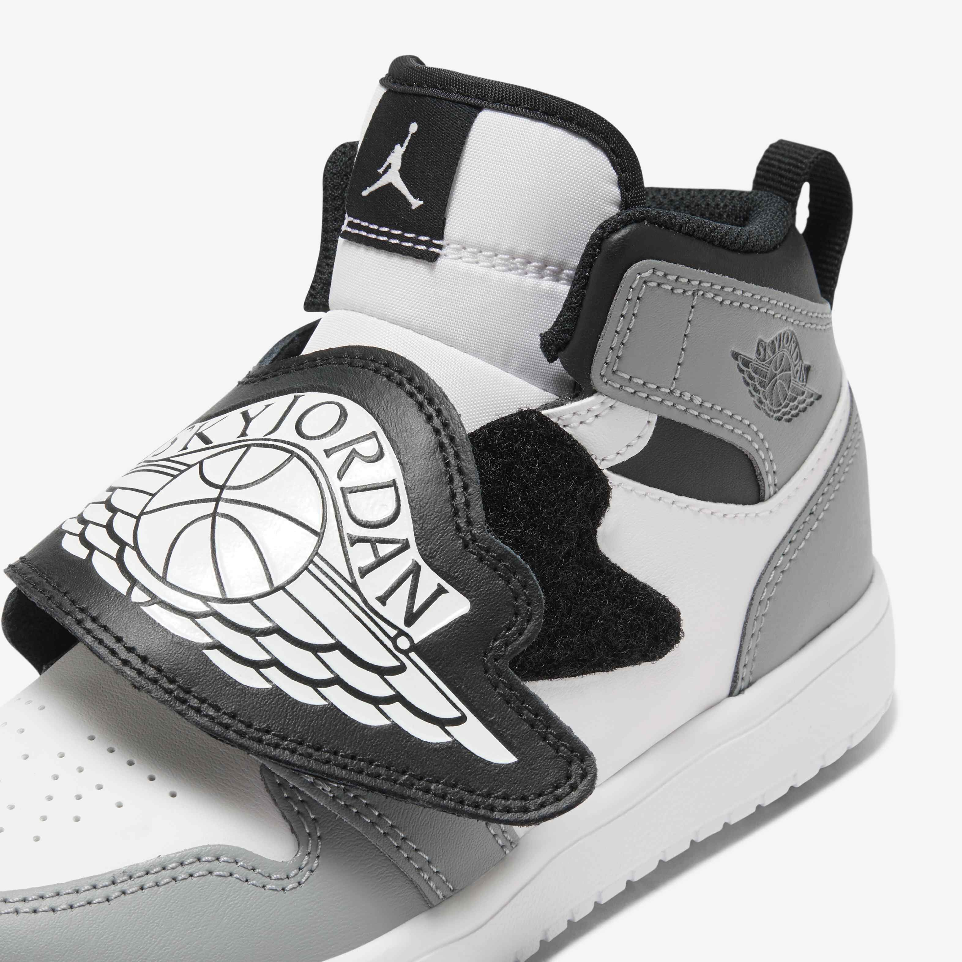 سكاي جوردن 1 image number 8