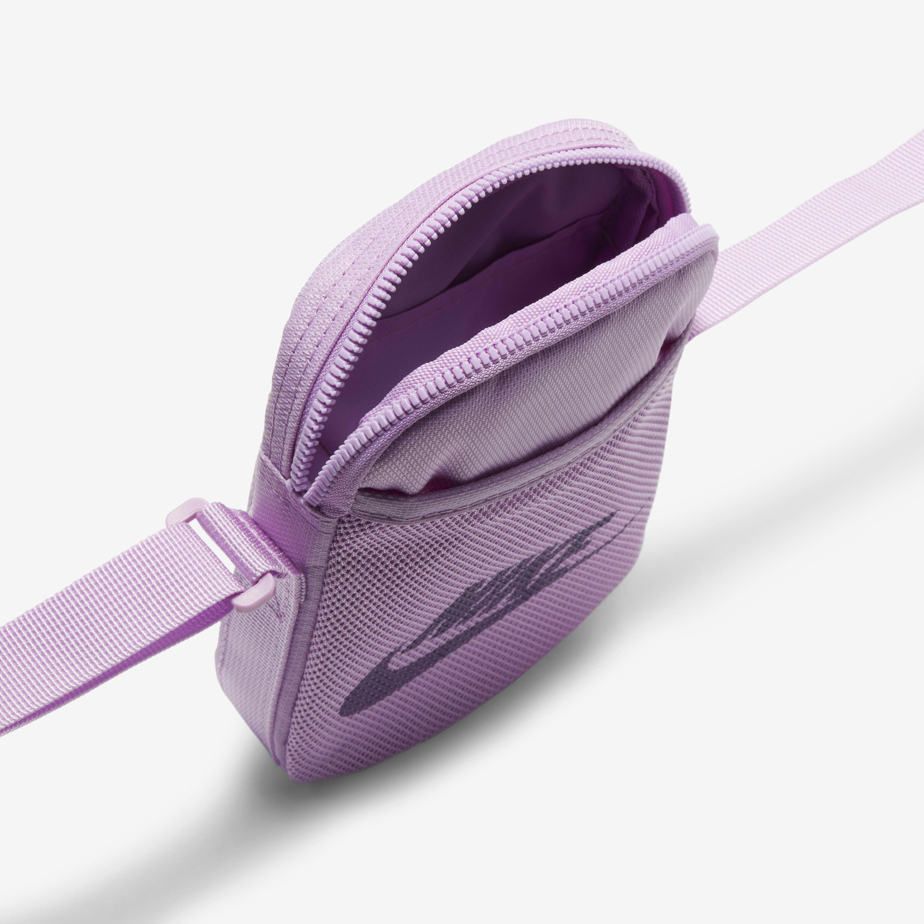 Nike Heritage image number 4