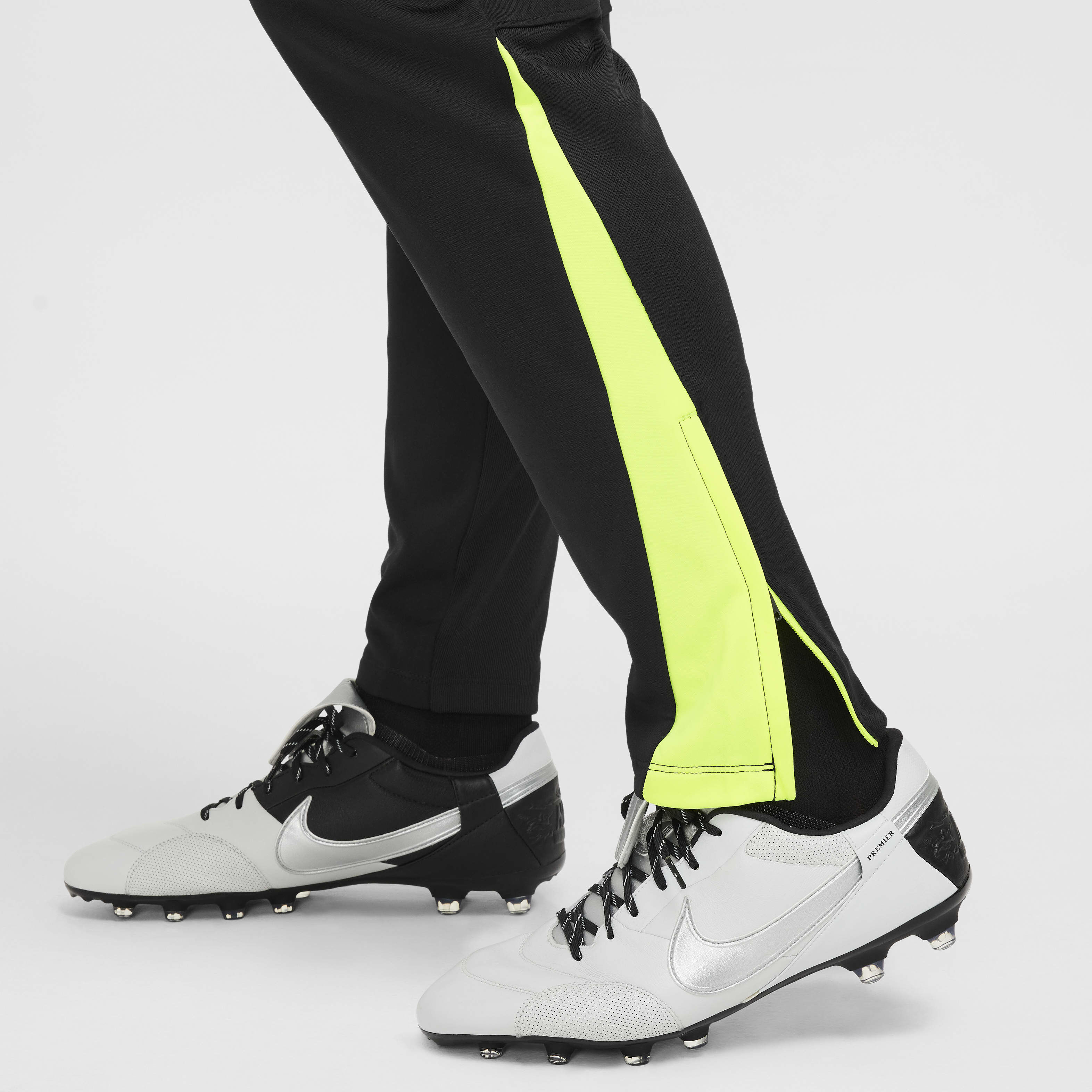 Buy Nike Academy Winter Warrior Men s Therma FIT Football Pants Nike Saudi Official