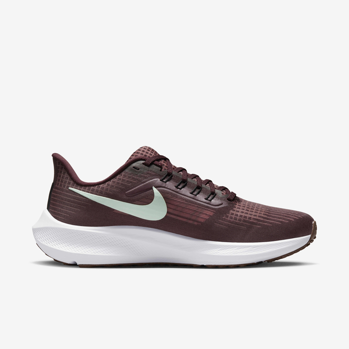 Nike Pegasus 39 image number 2 Nike Pegasus 39 image number 2