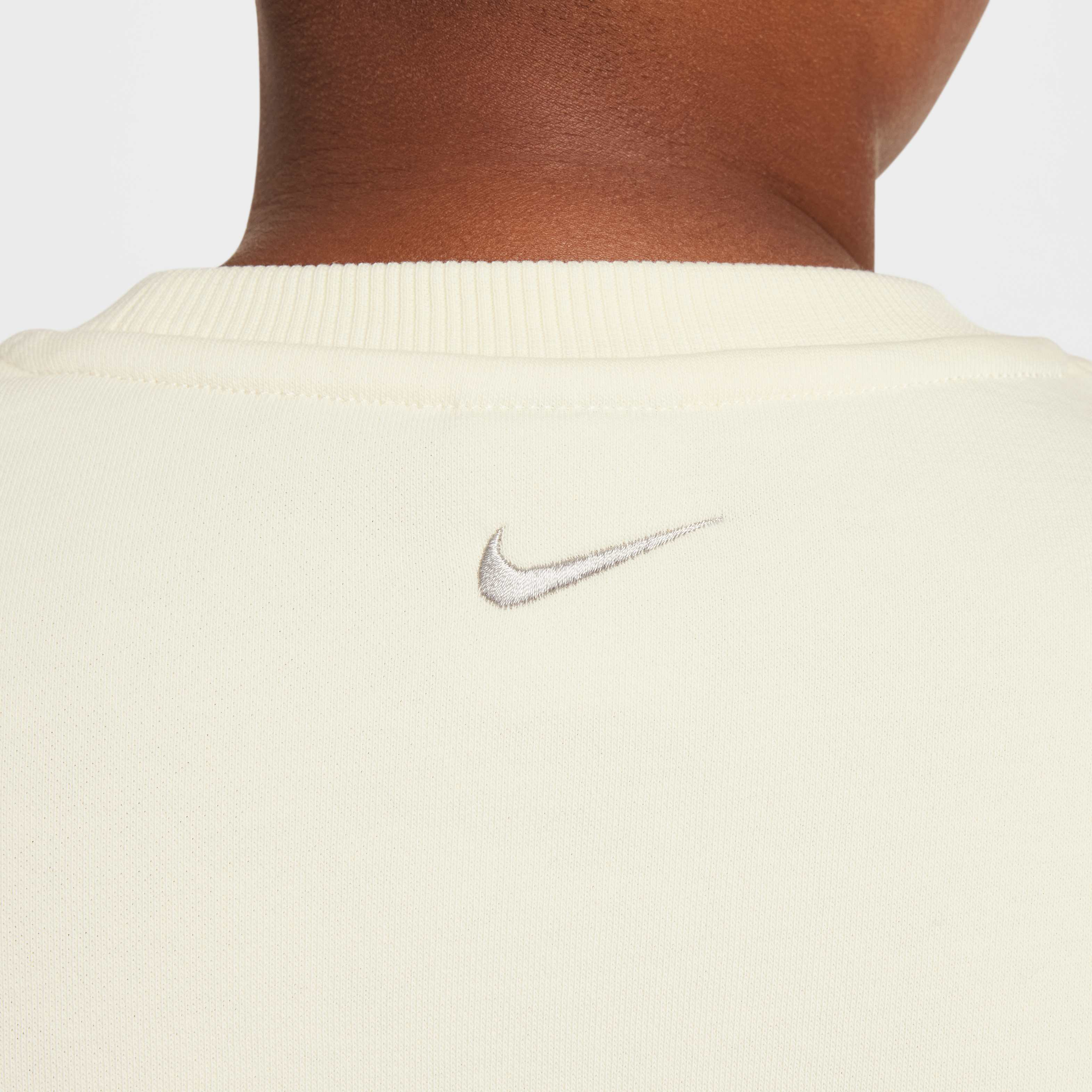 Nike Sportswear Club image number 2
