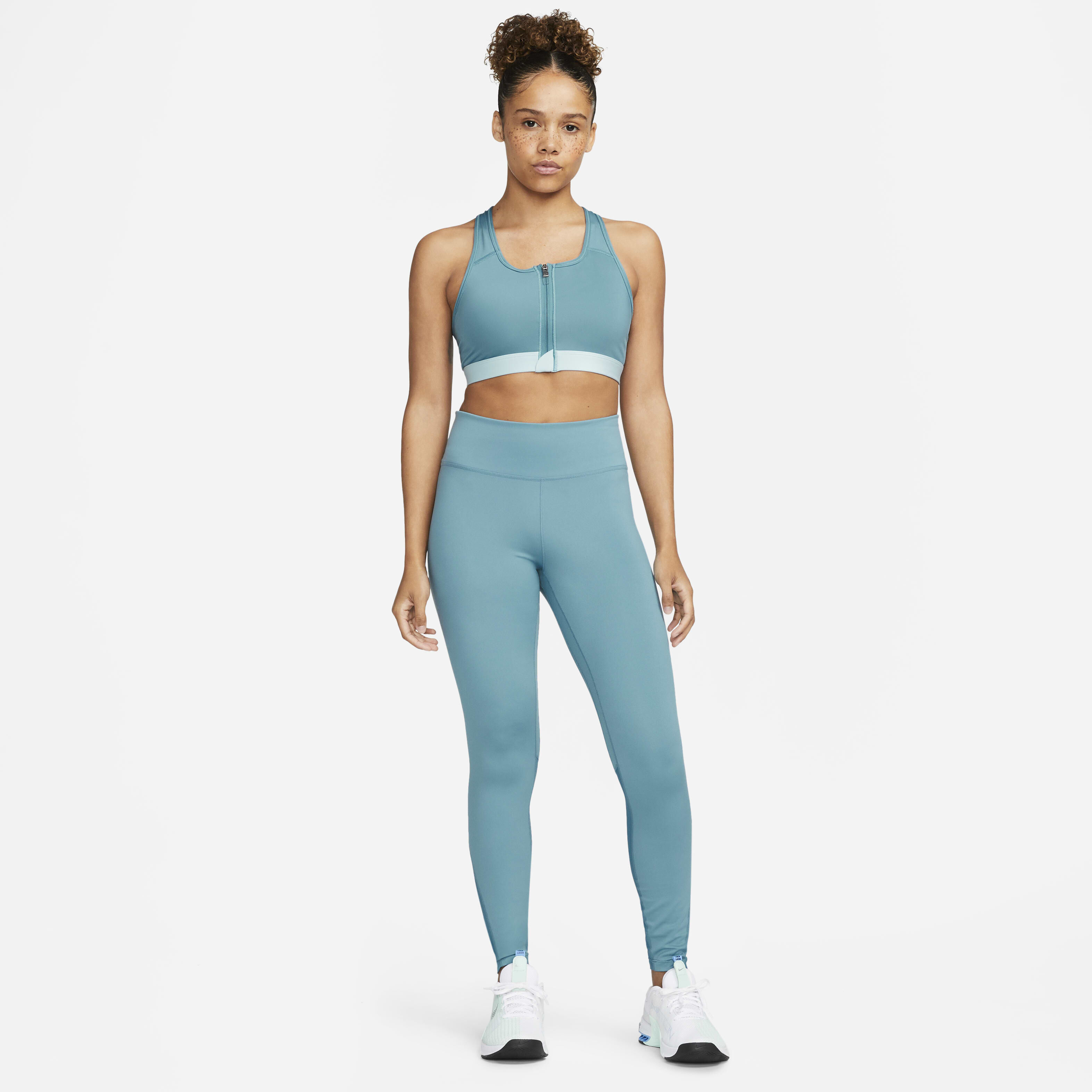 نايكي سووش image number 7