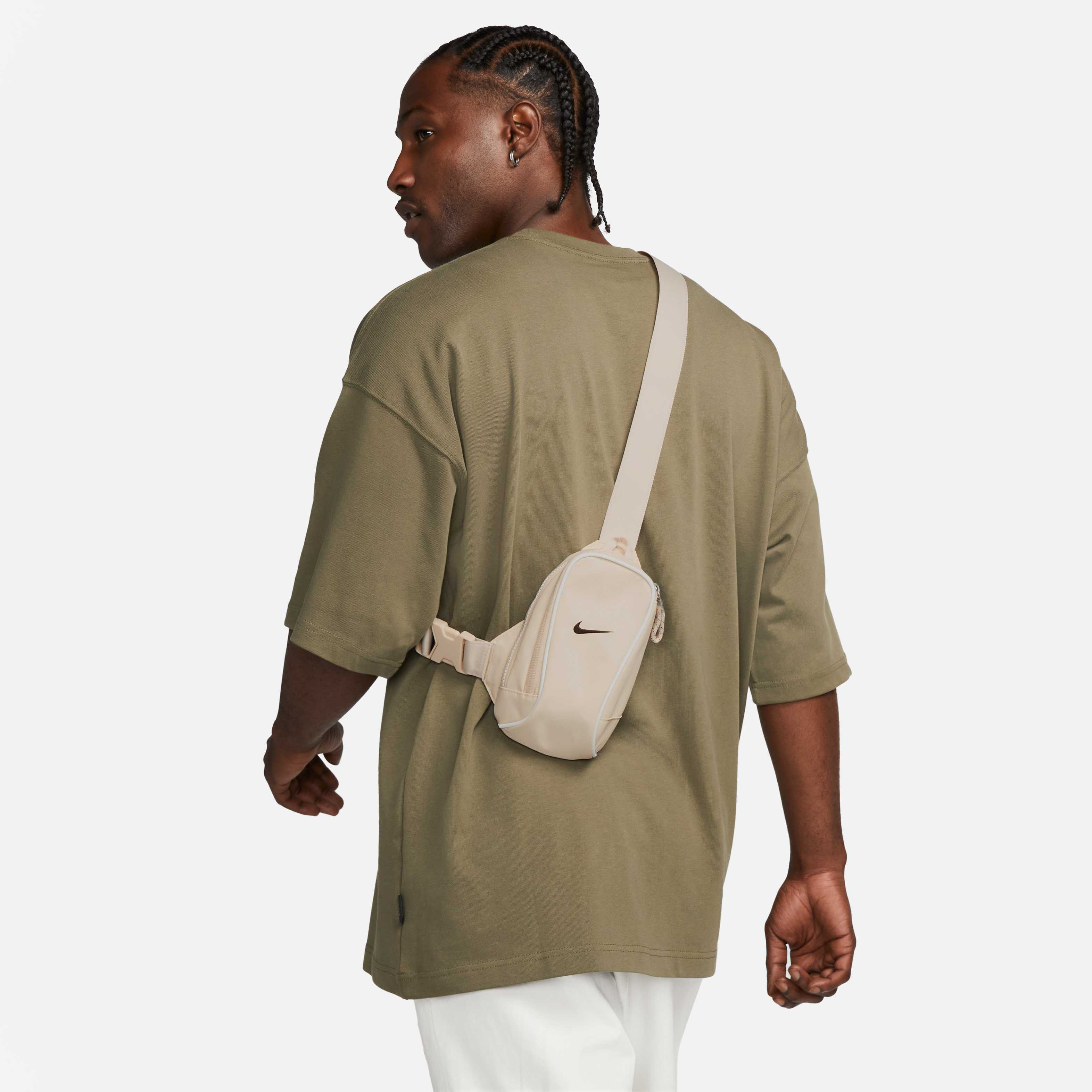 نايكي سبورتسوير ايسنشالز image number 0