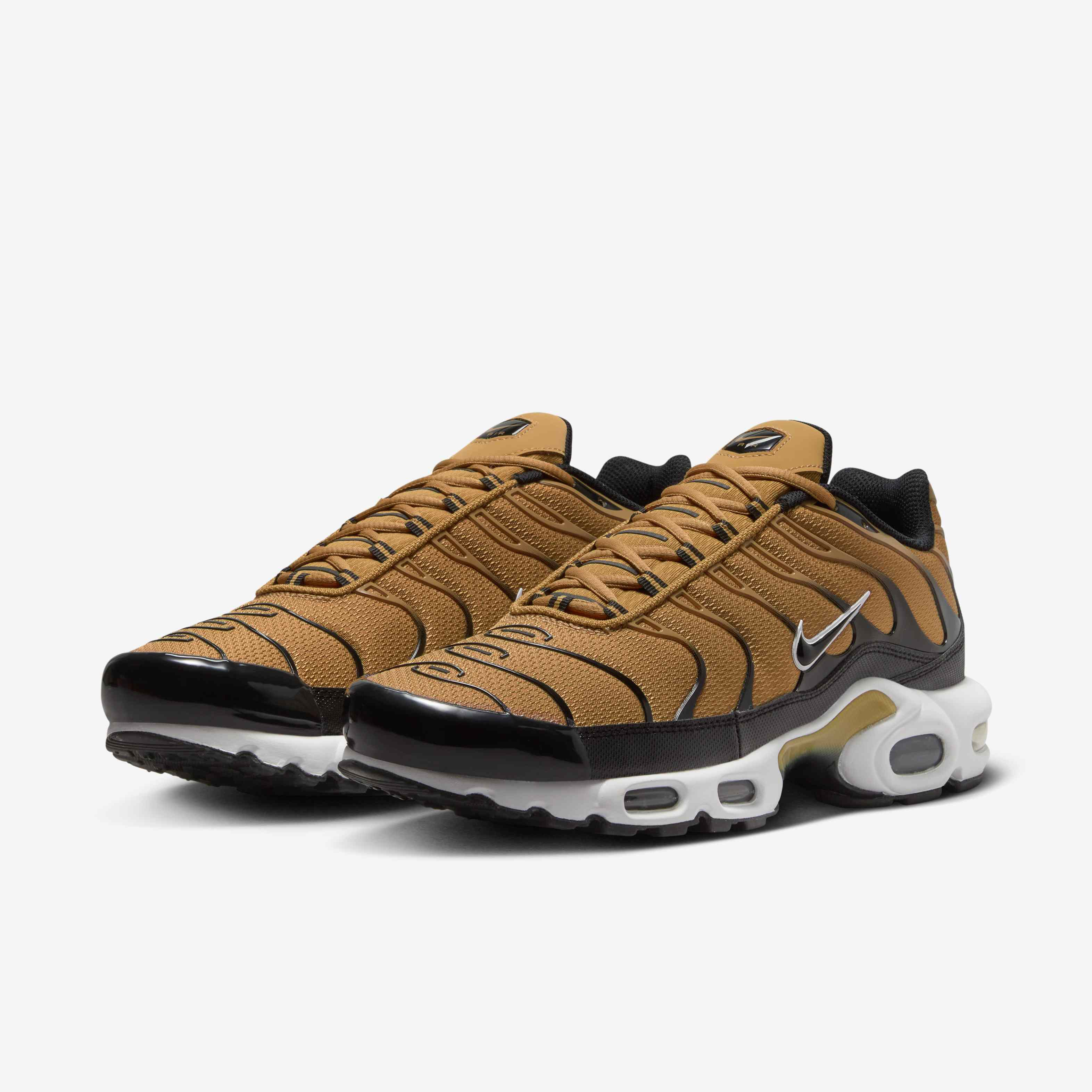 Nike Air Max Plus image number 4