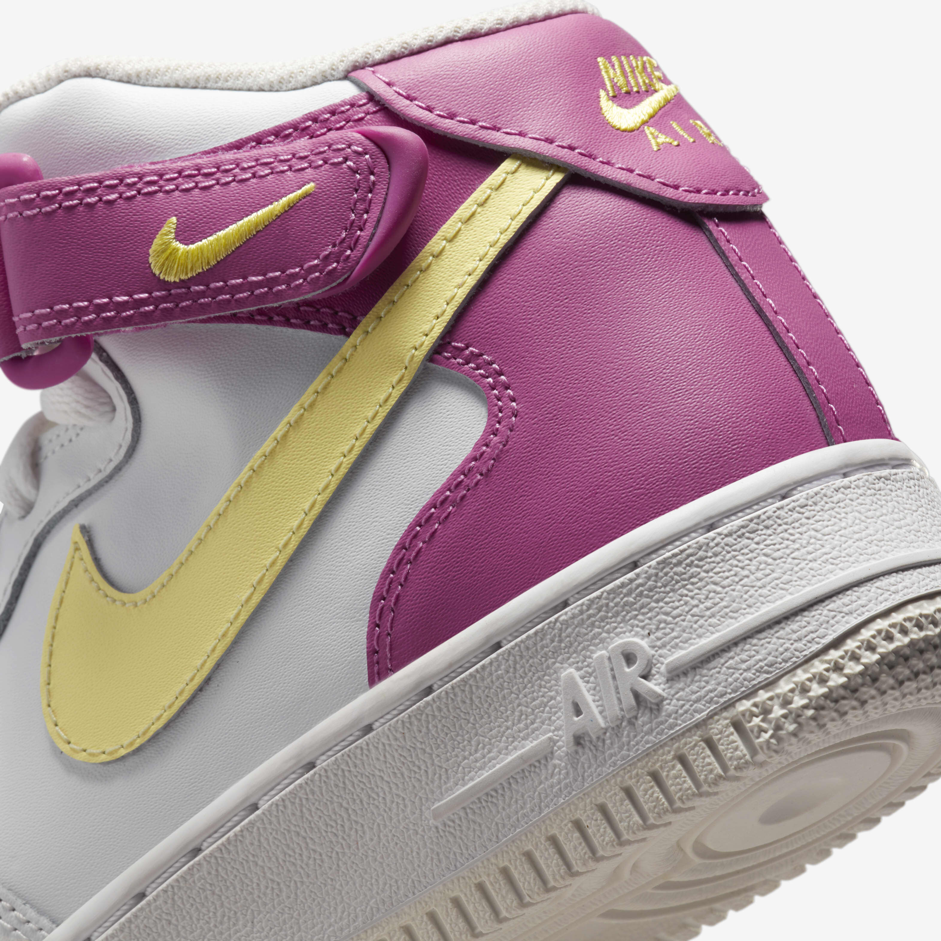 Nike Air Force 1 Mid LE image number 7