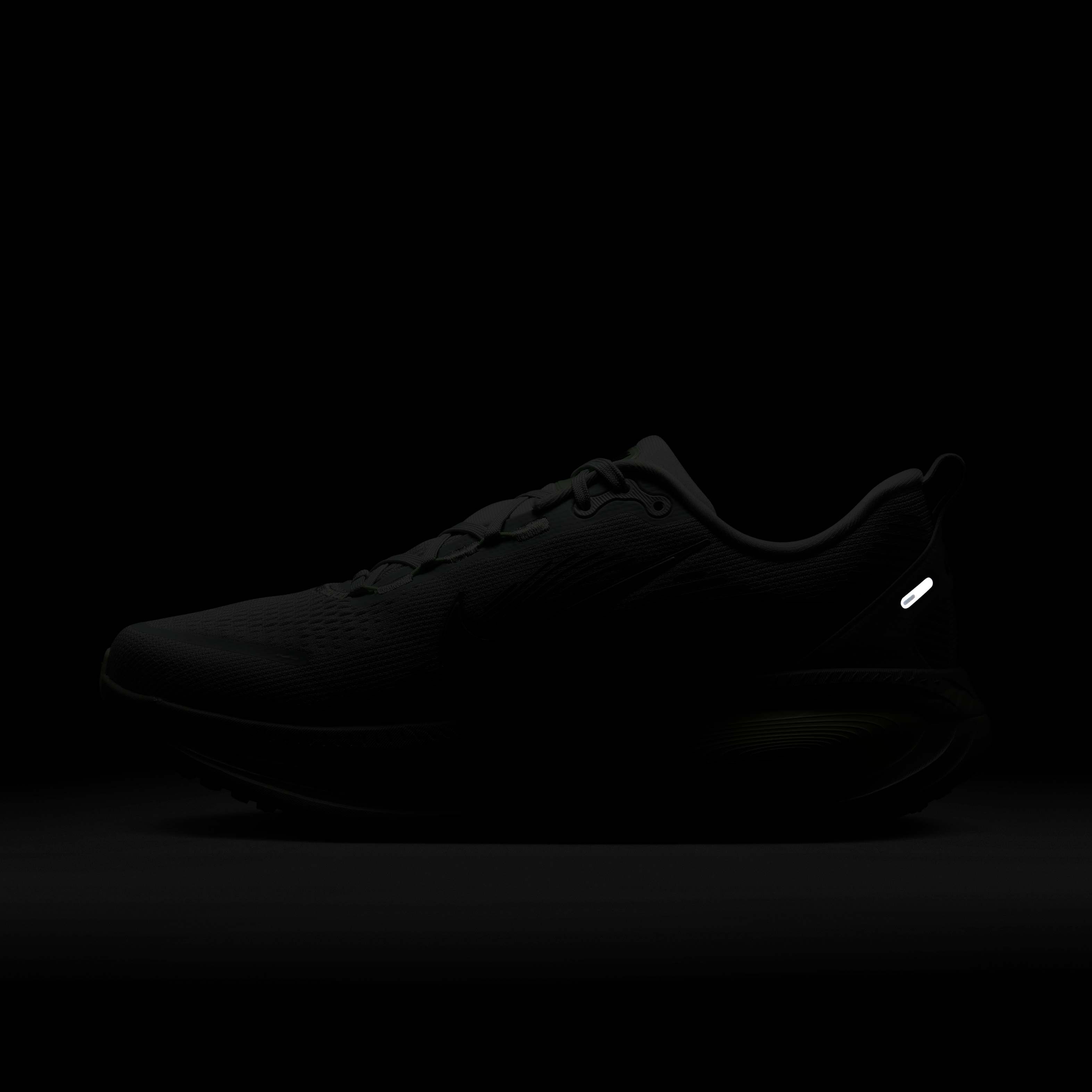 Nike Vomero 18 image number 10