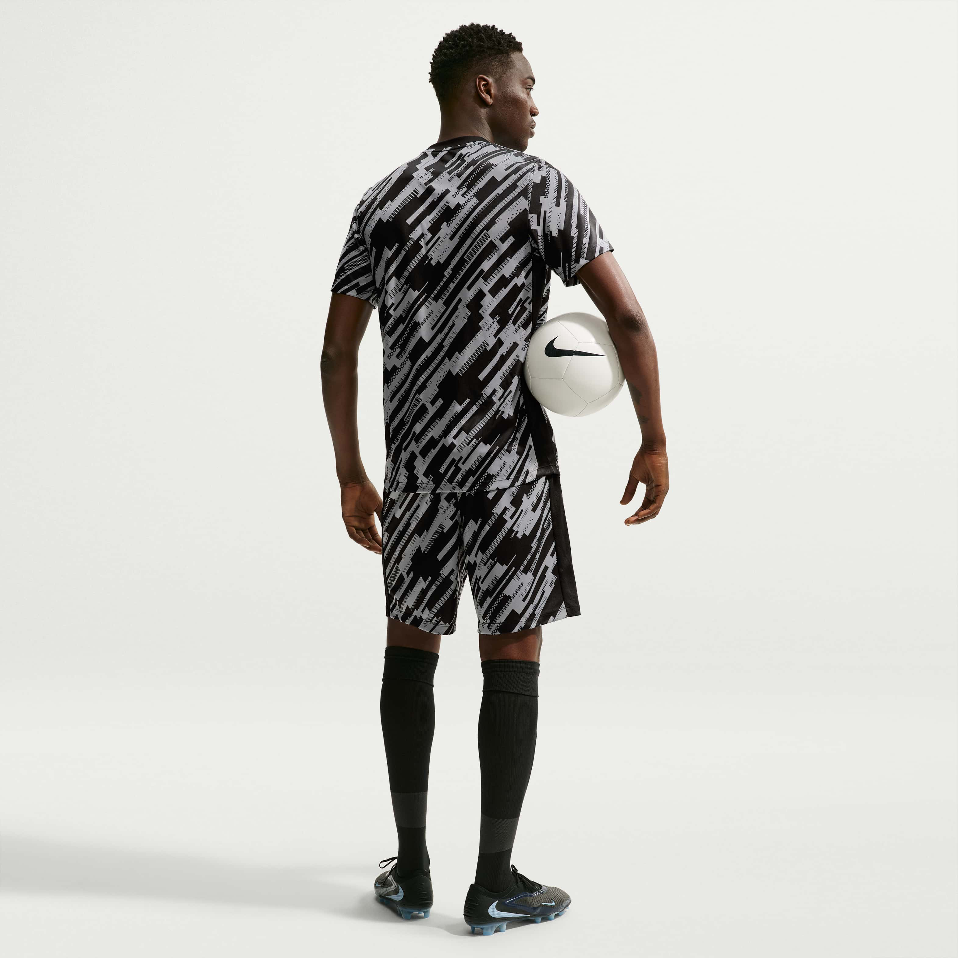 Nike Academy+ image number 4