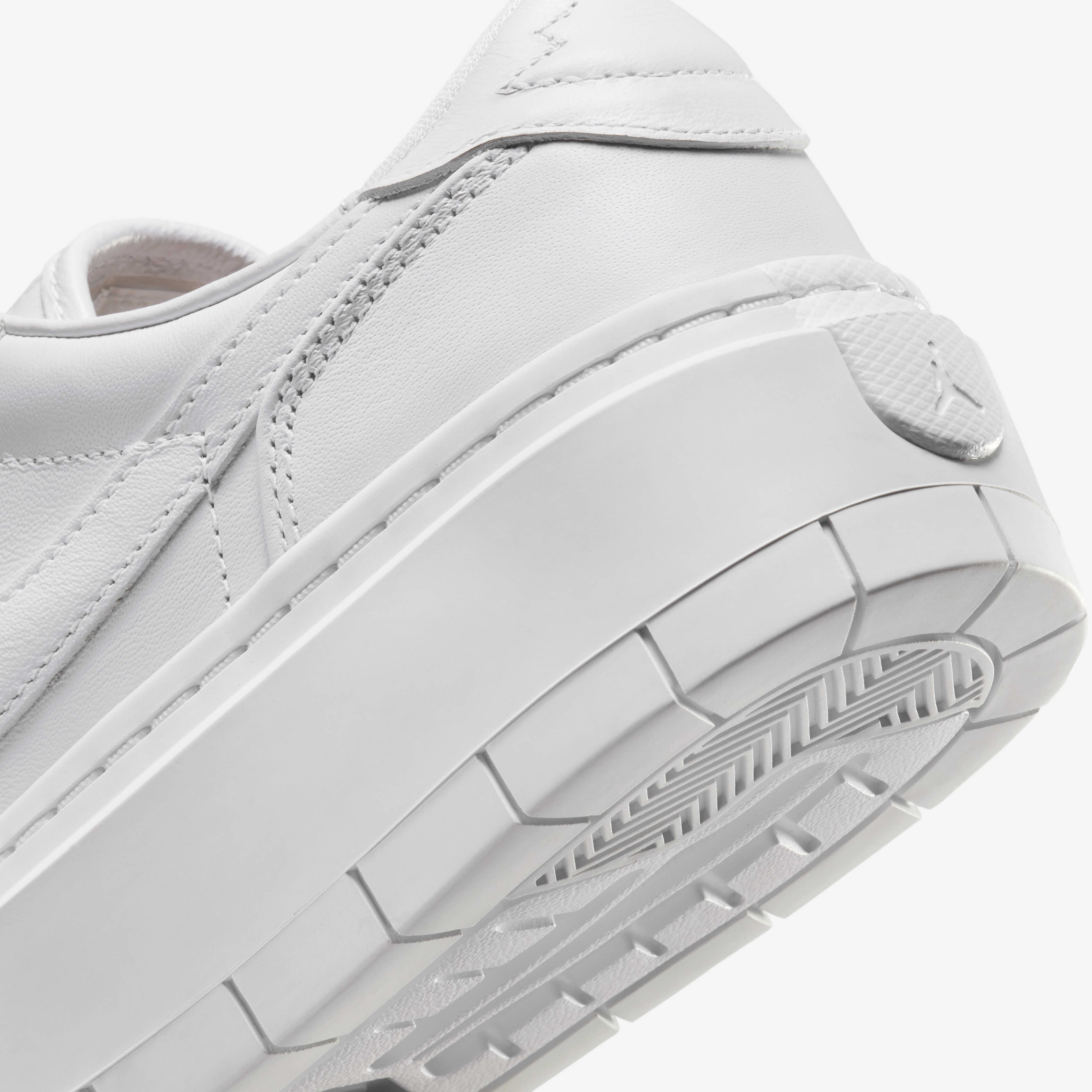 Air Jordan 1 Elevate Low Women's Shoes. Nike IN