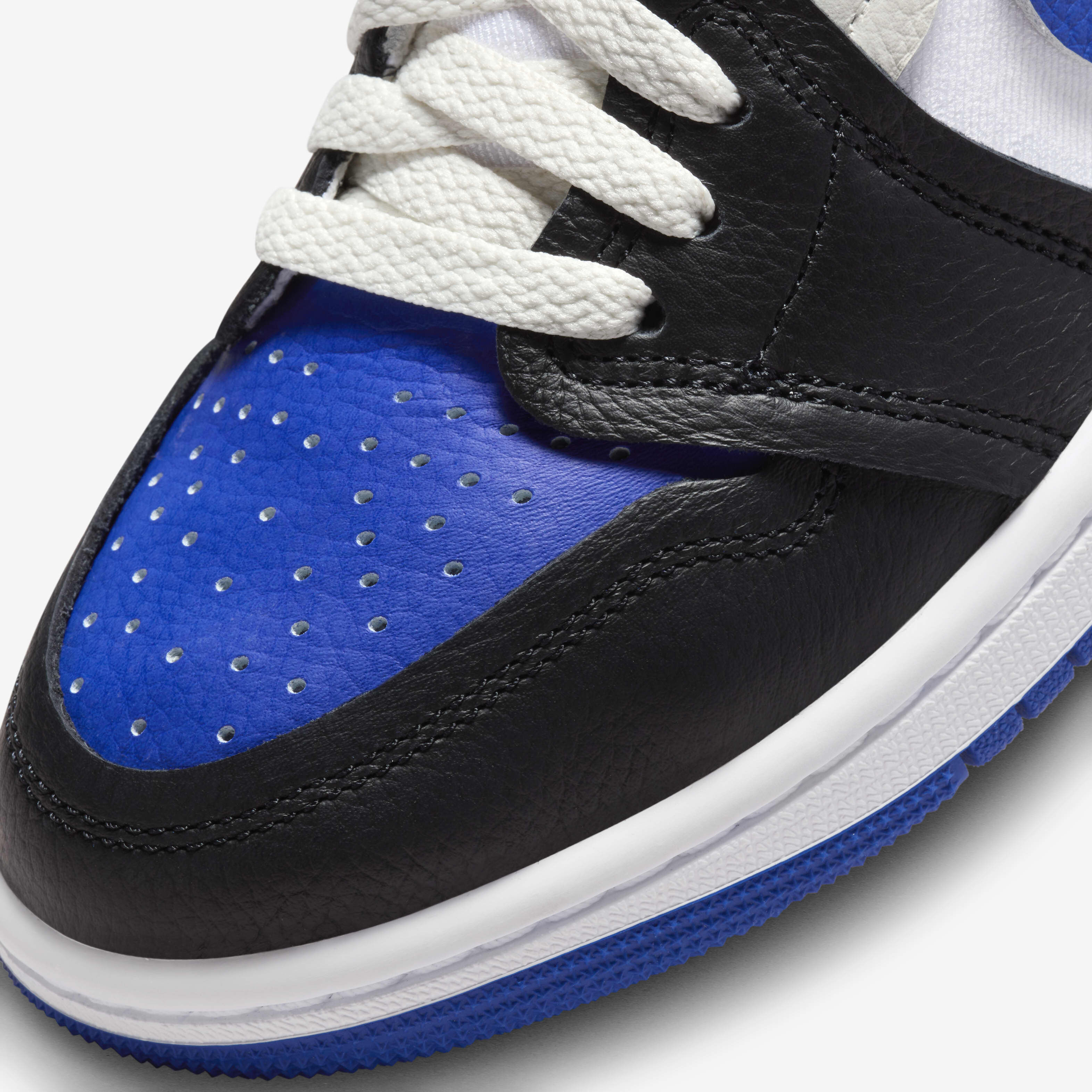 Air Jordan 1 MM High Shoes image number 6