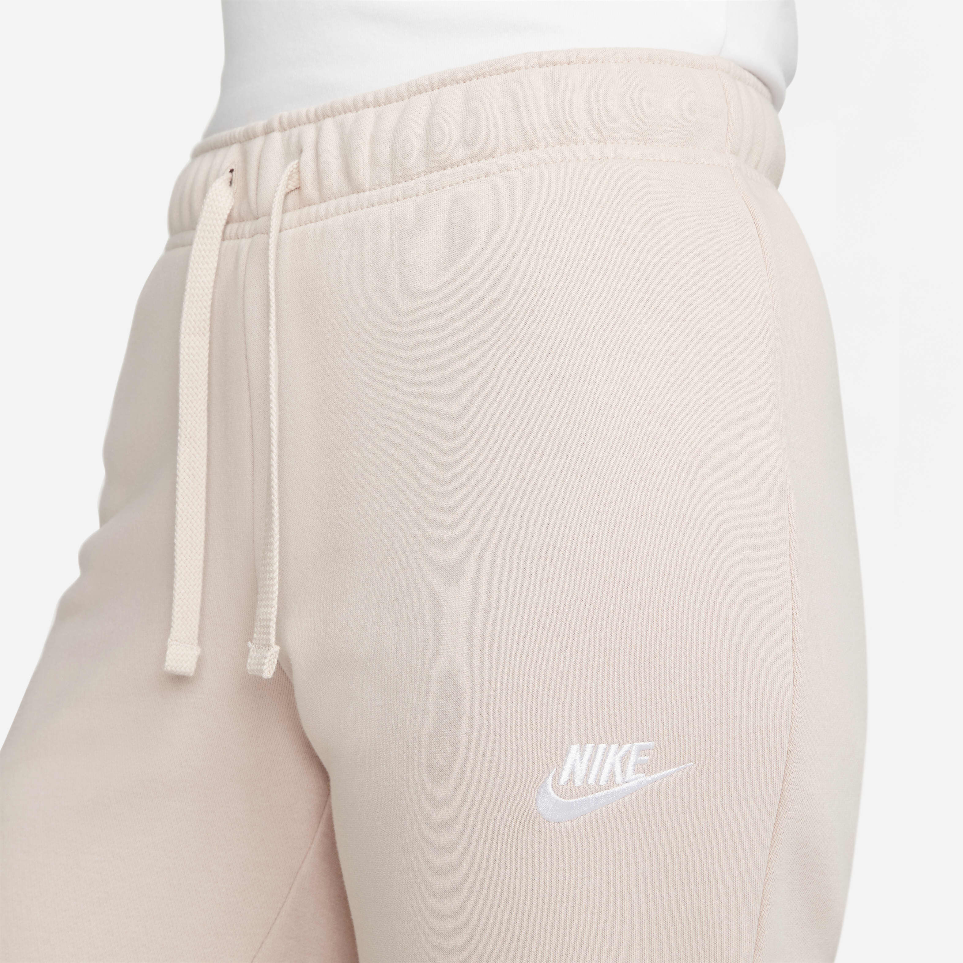 Nike club fleece slim jogger womens clearance