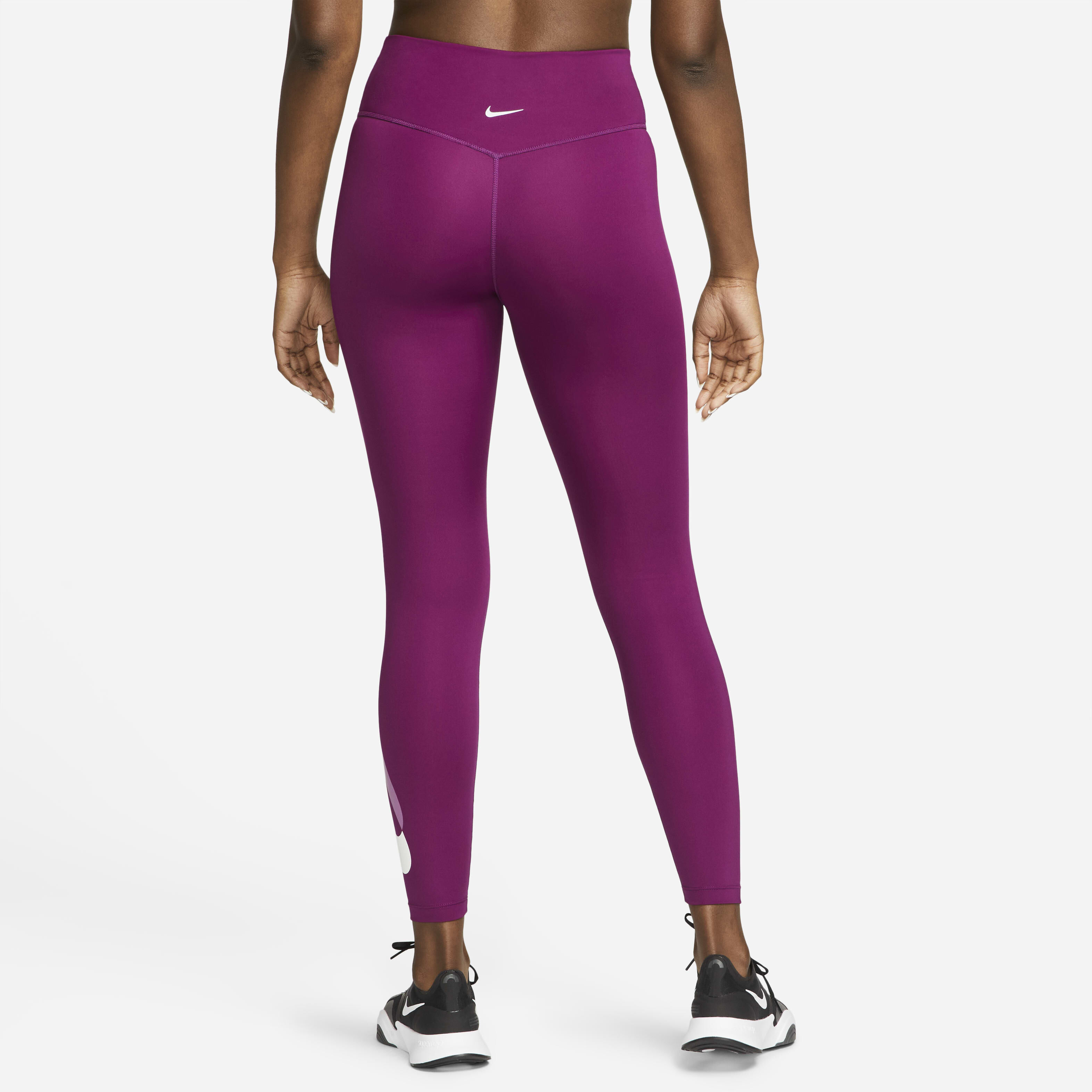 Nike Swoosh Run image number 1