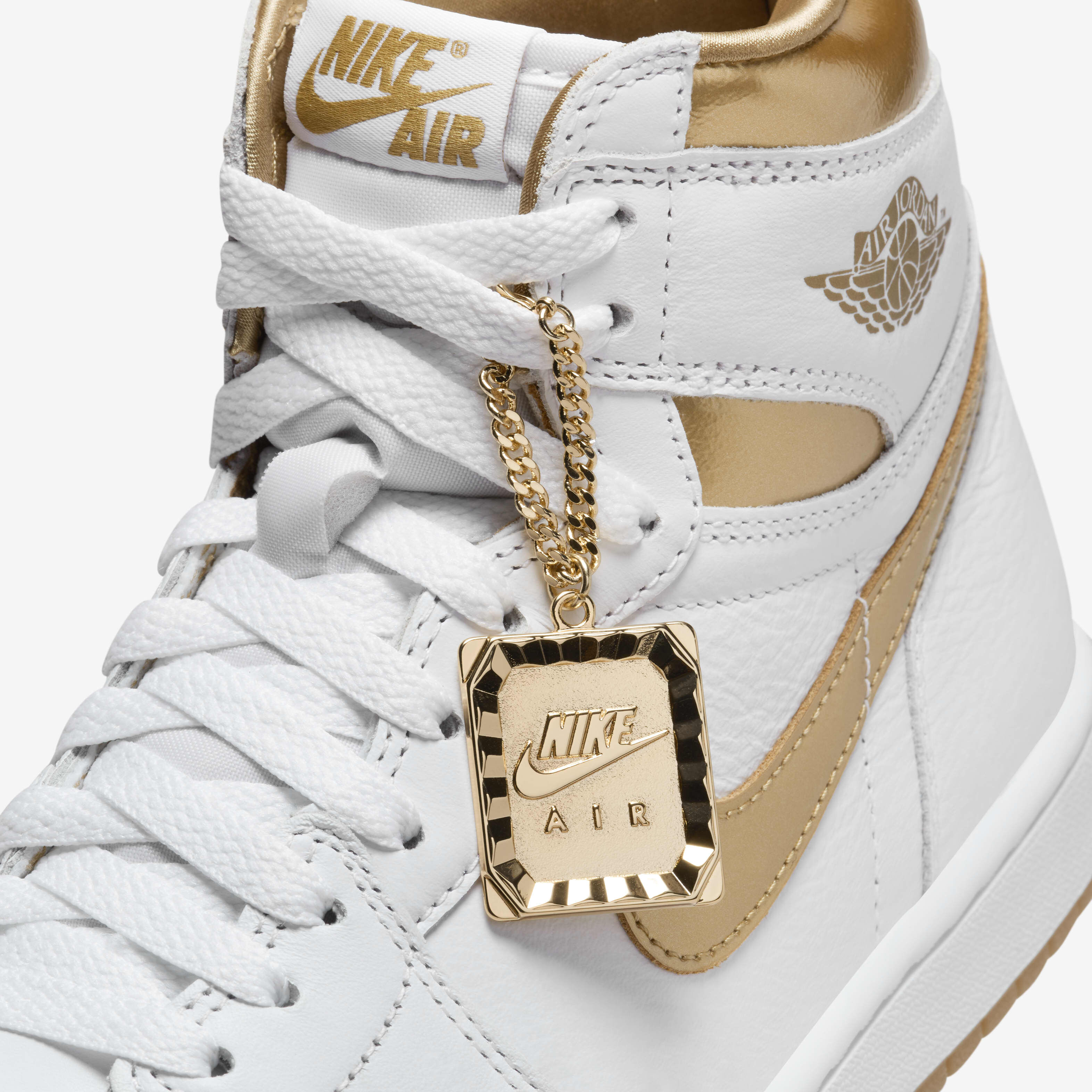 Buy Air Jordan 1 Retro High OG White and Gold Women s Shoes White Gum Light Brown Metallic Gold Nike Saudi Official