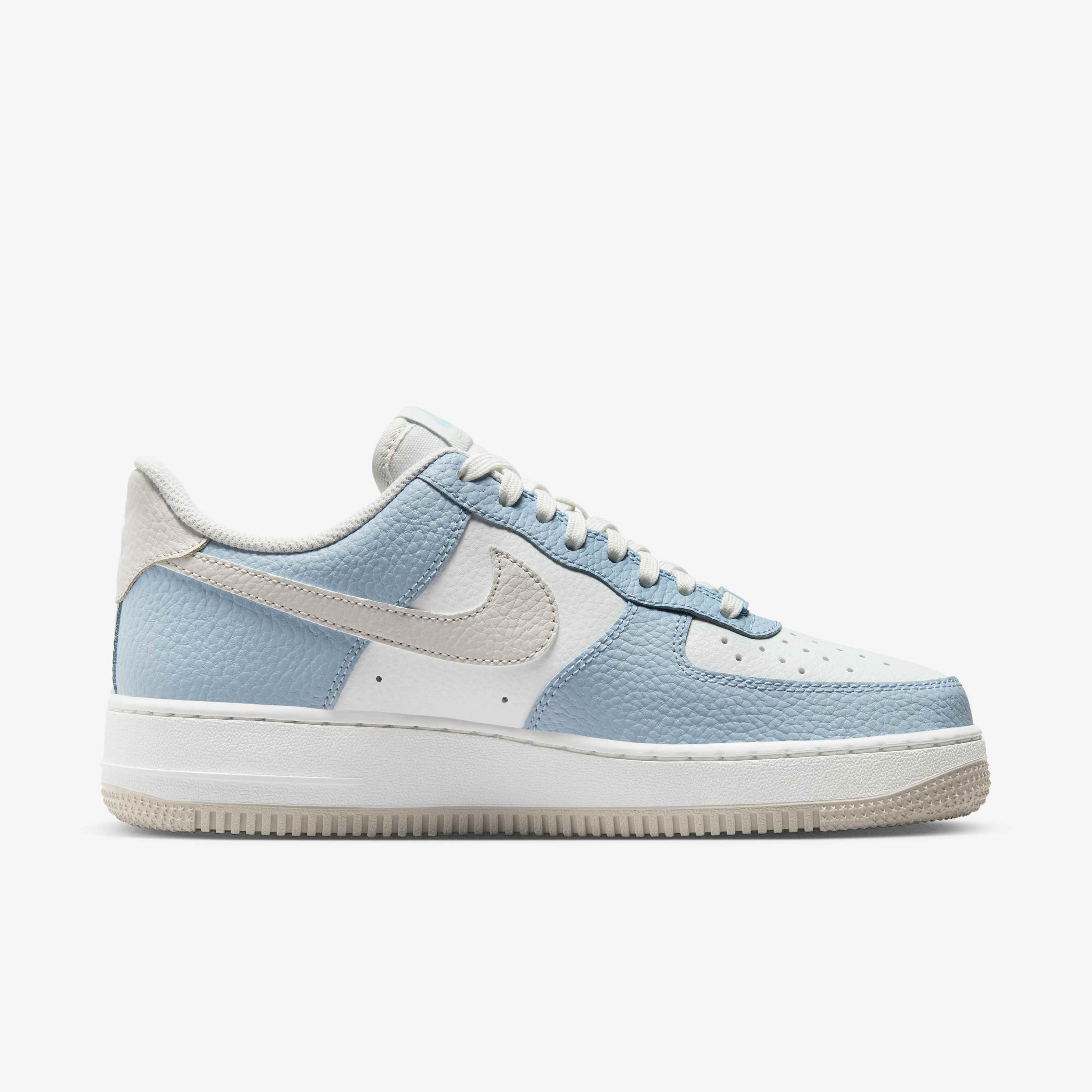 Nike Air Force 1 '07 image number 3