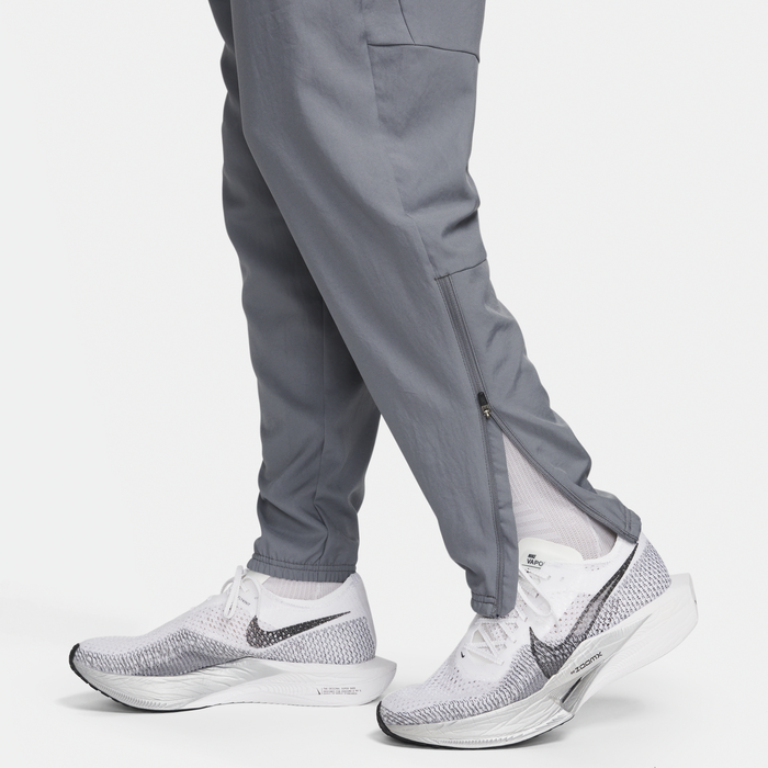 Nike challenger deals grey