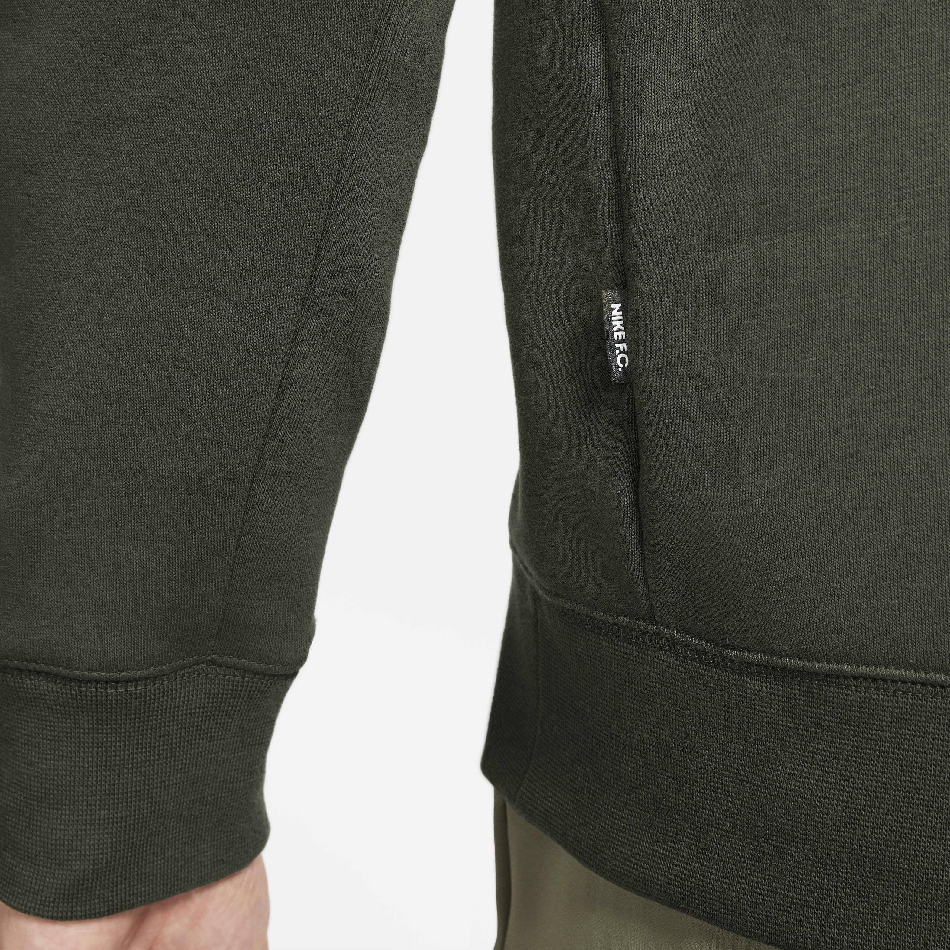 نايكي F.C. image number 2