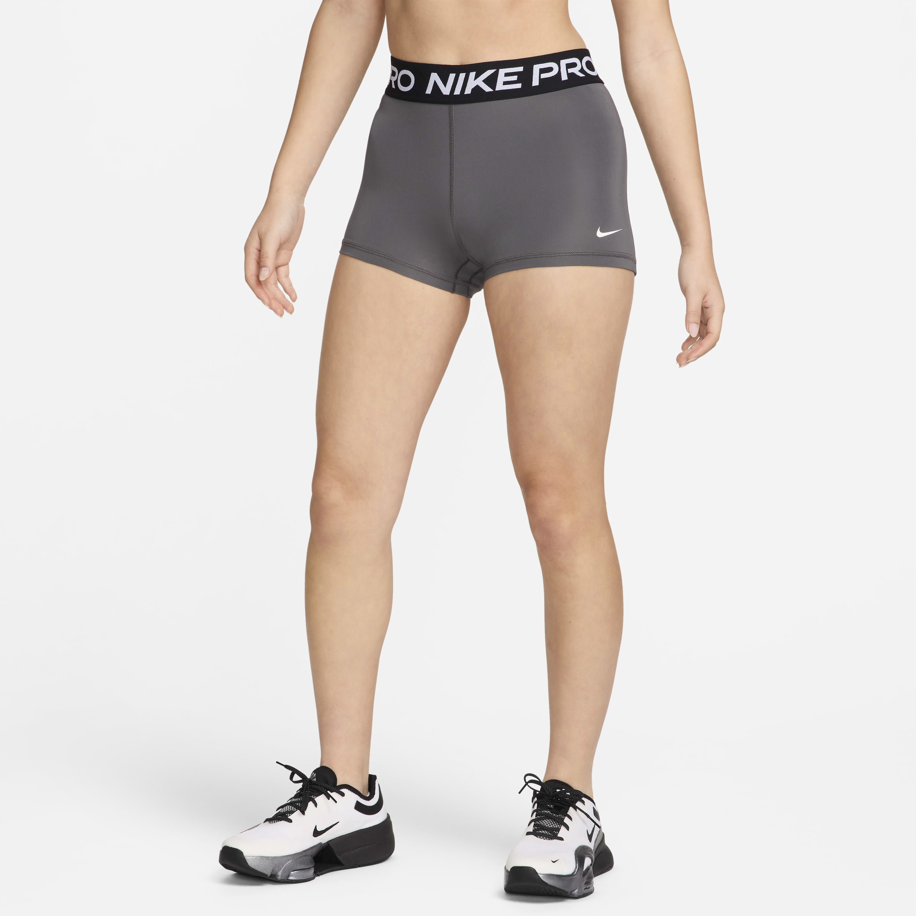 Nike Pro image number 0
