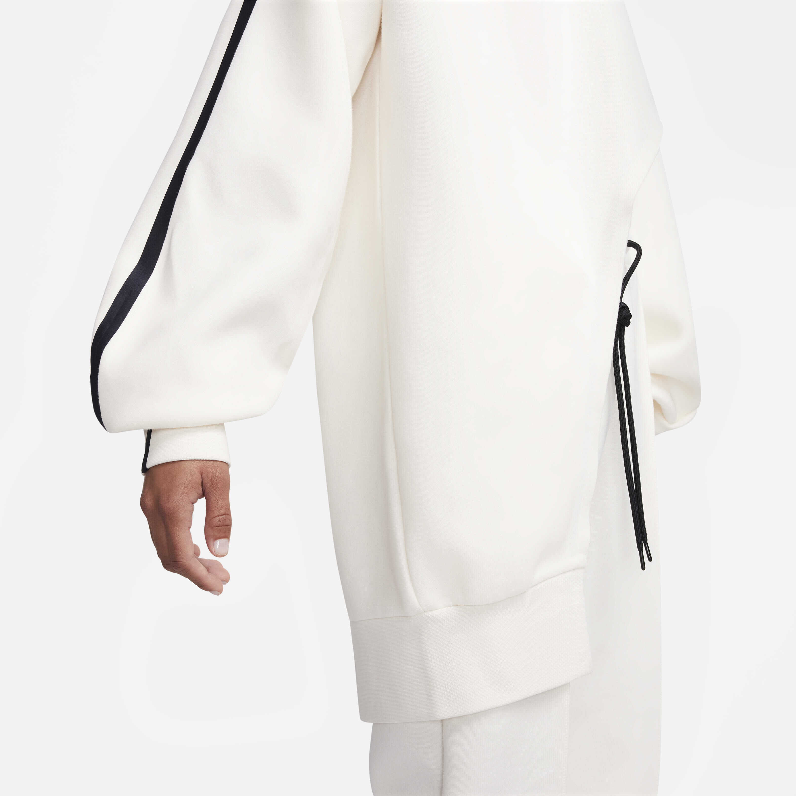 Nike Sportswear Tech Fleece image number 6