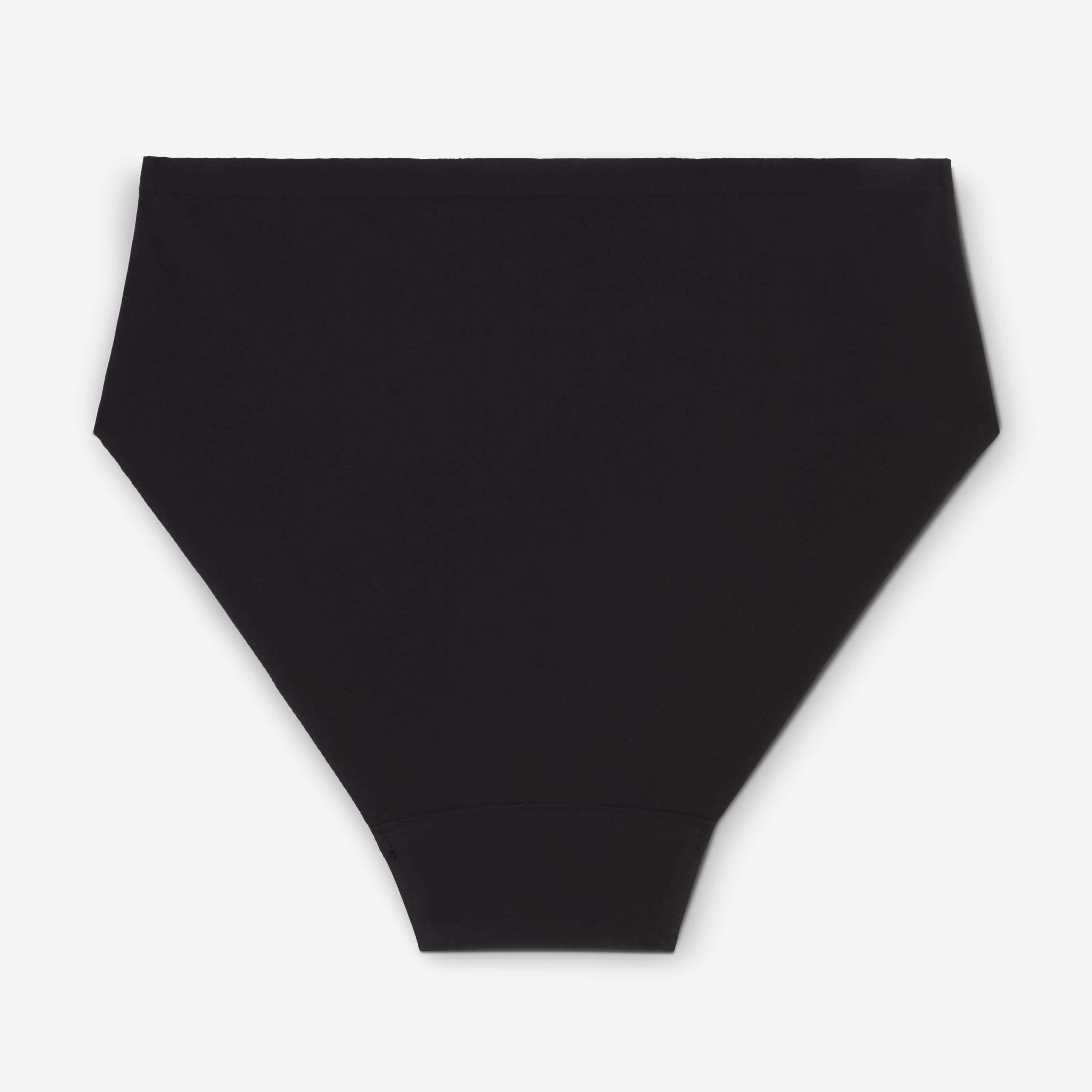 نايكي ليك بروتكشن بيريود image number 1