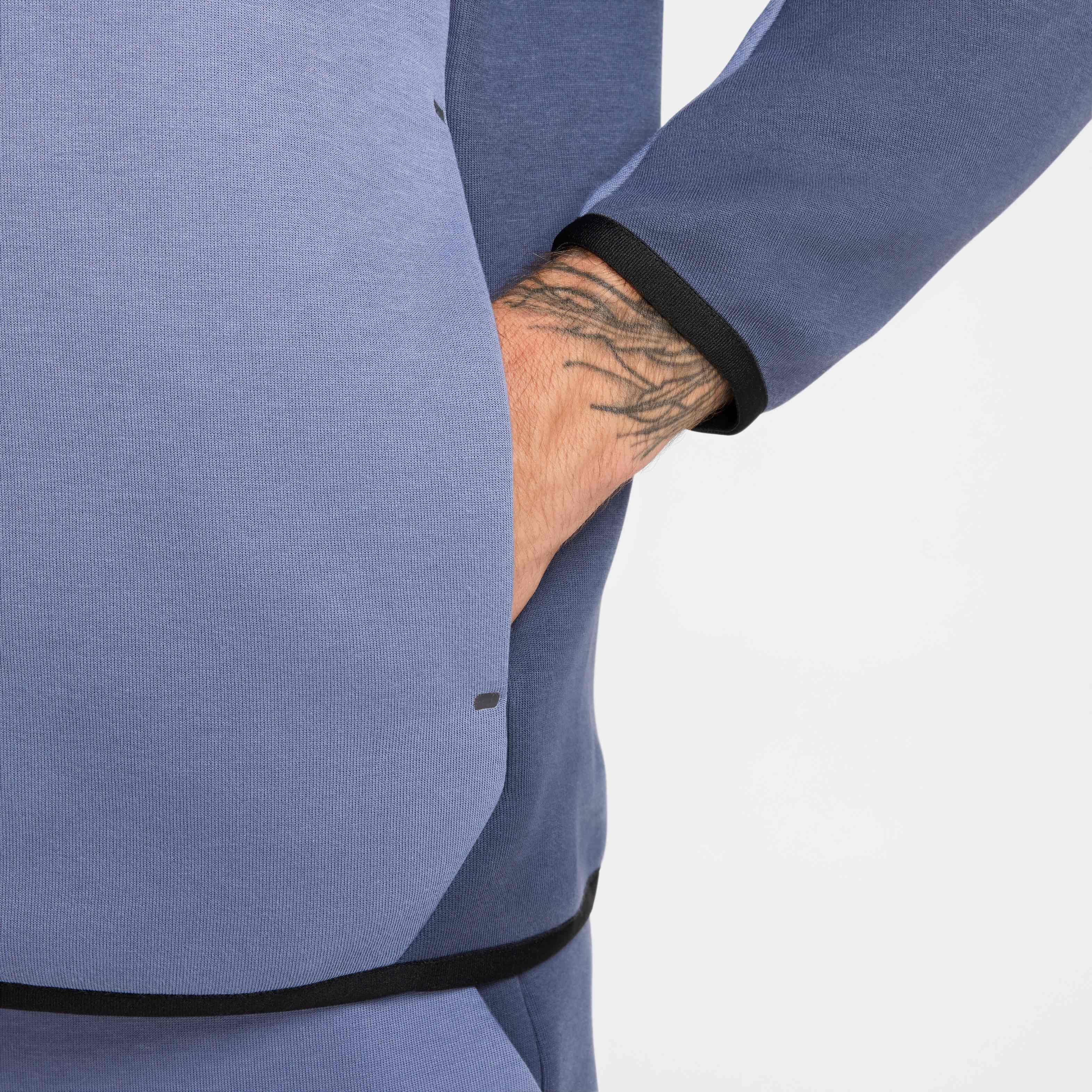 نايكي تك image number 7