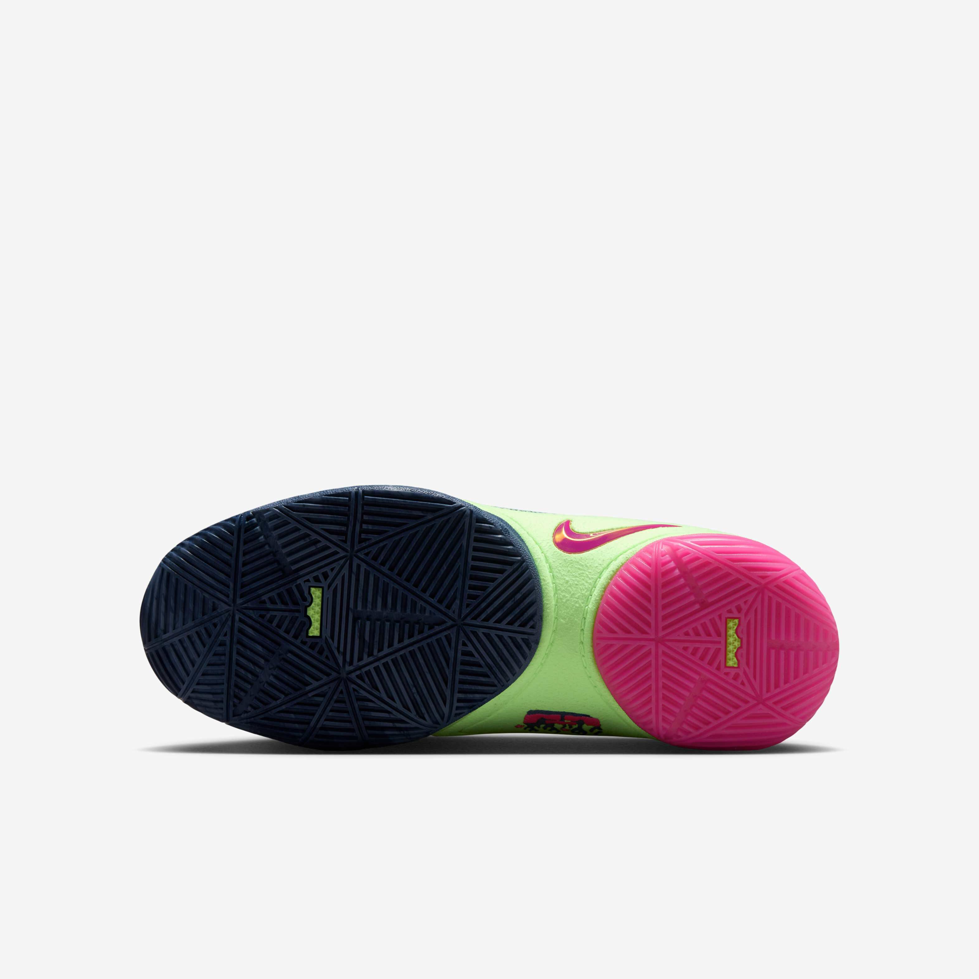 LeBron XXII image number 1