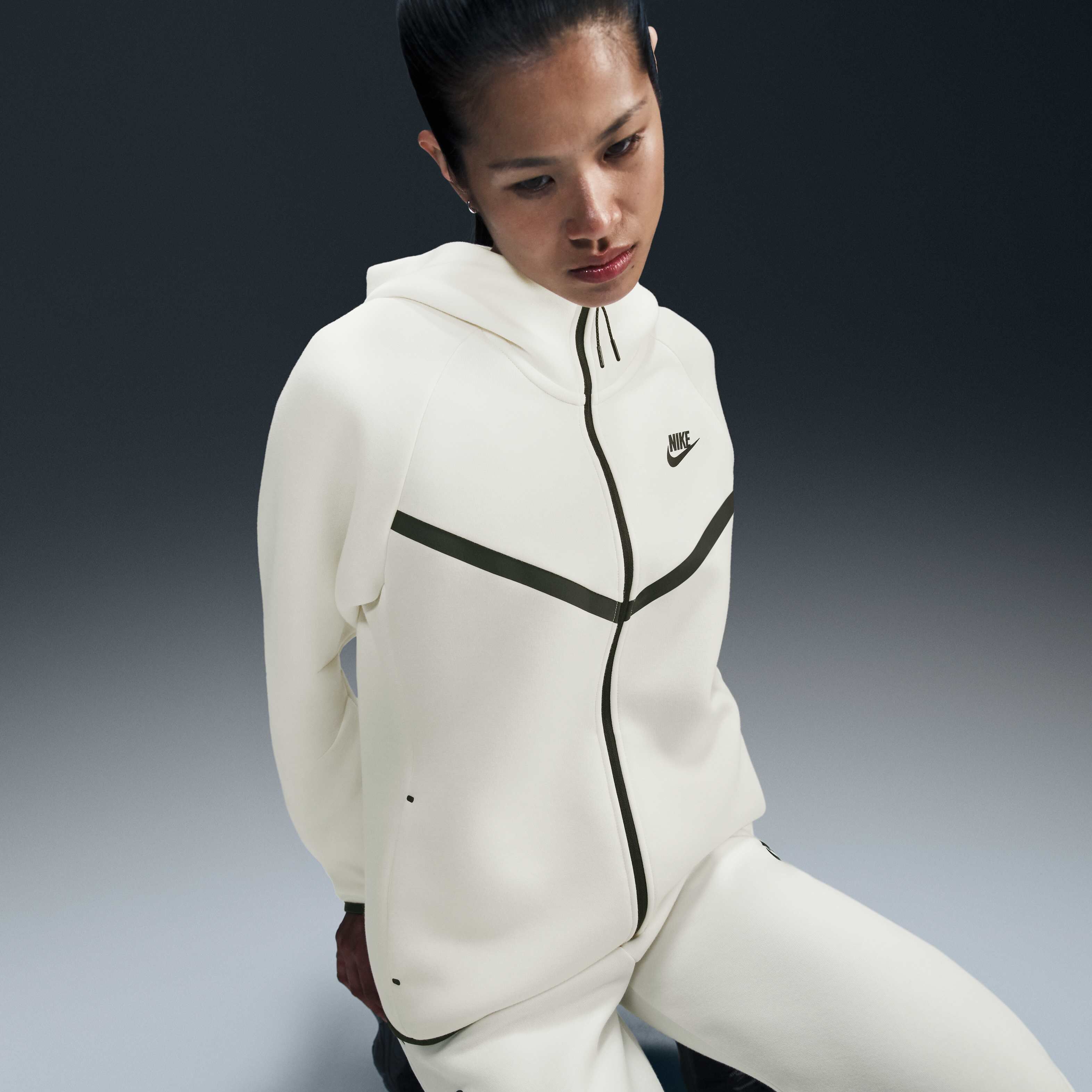 Nike Sportswear Tech Fleece Windrunner image number 2