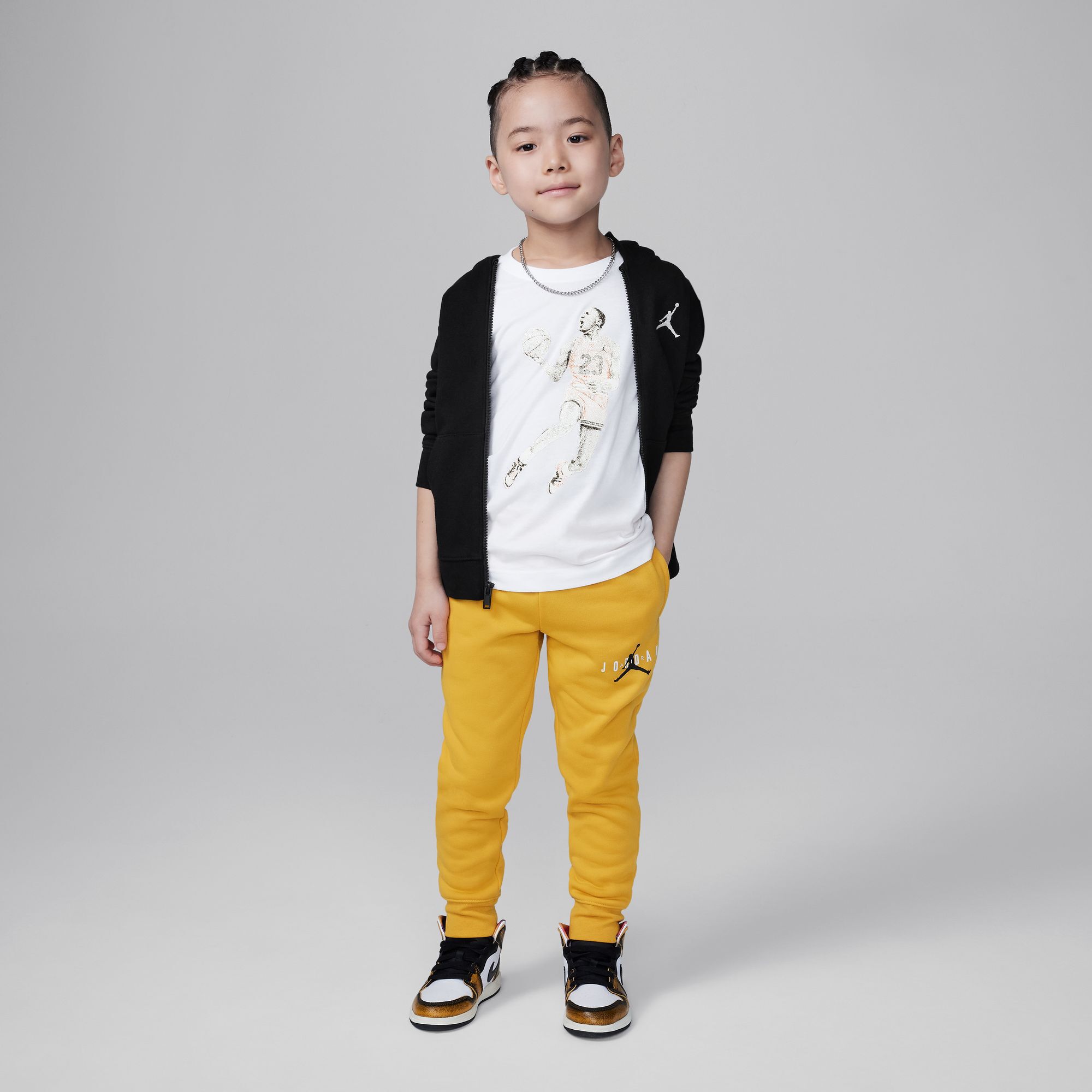 Air Jordan image number 3