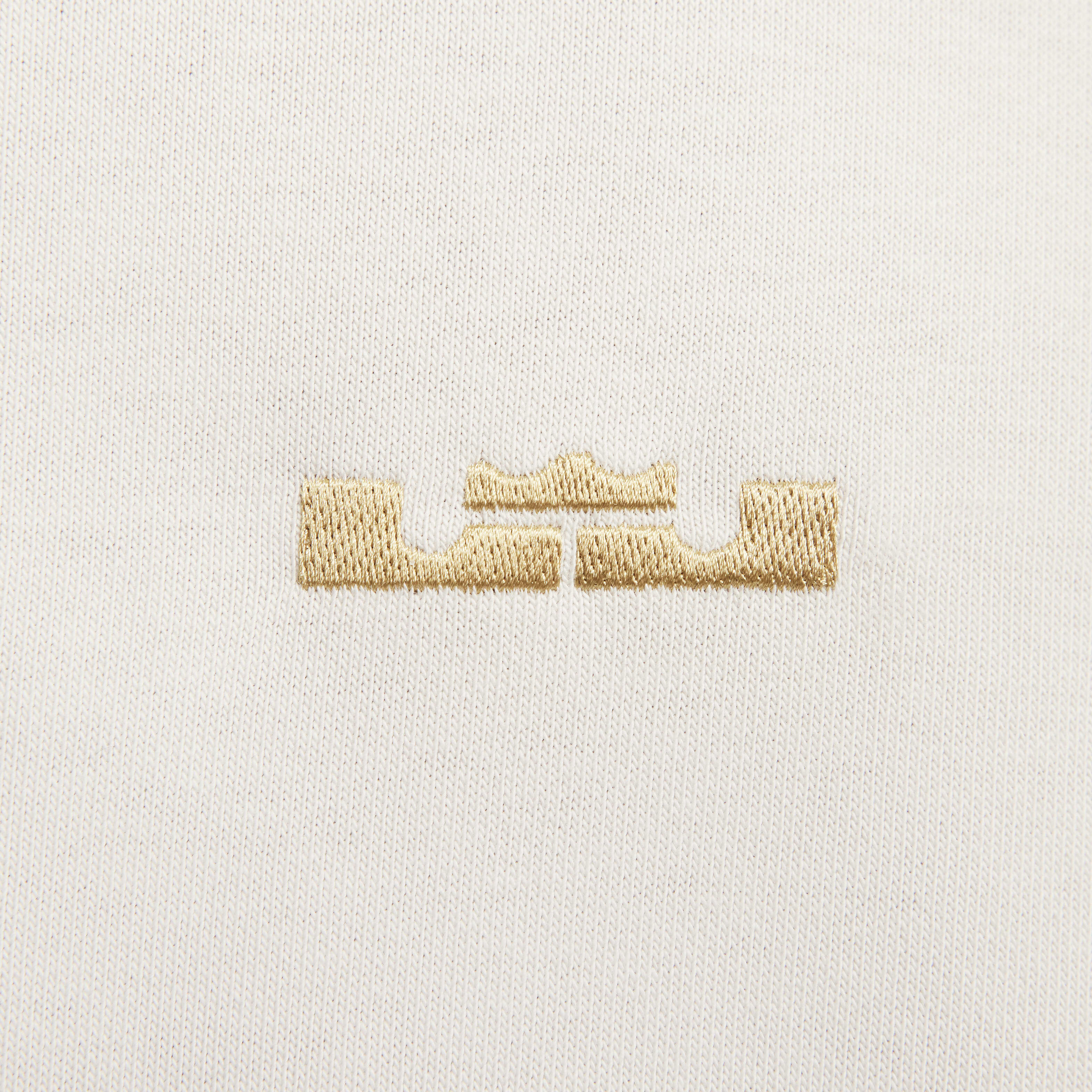 ليبرون جيمس x ليفربول F.C. image number 4