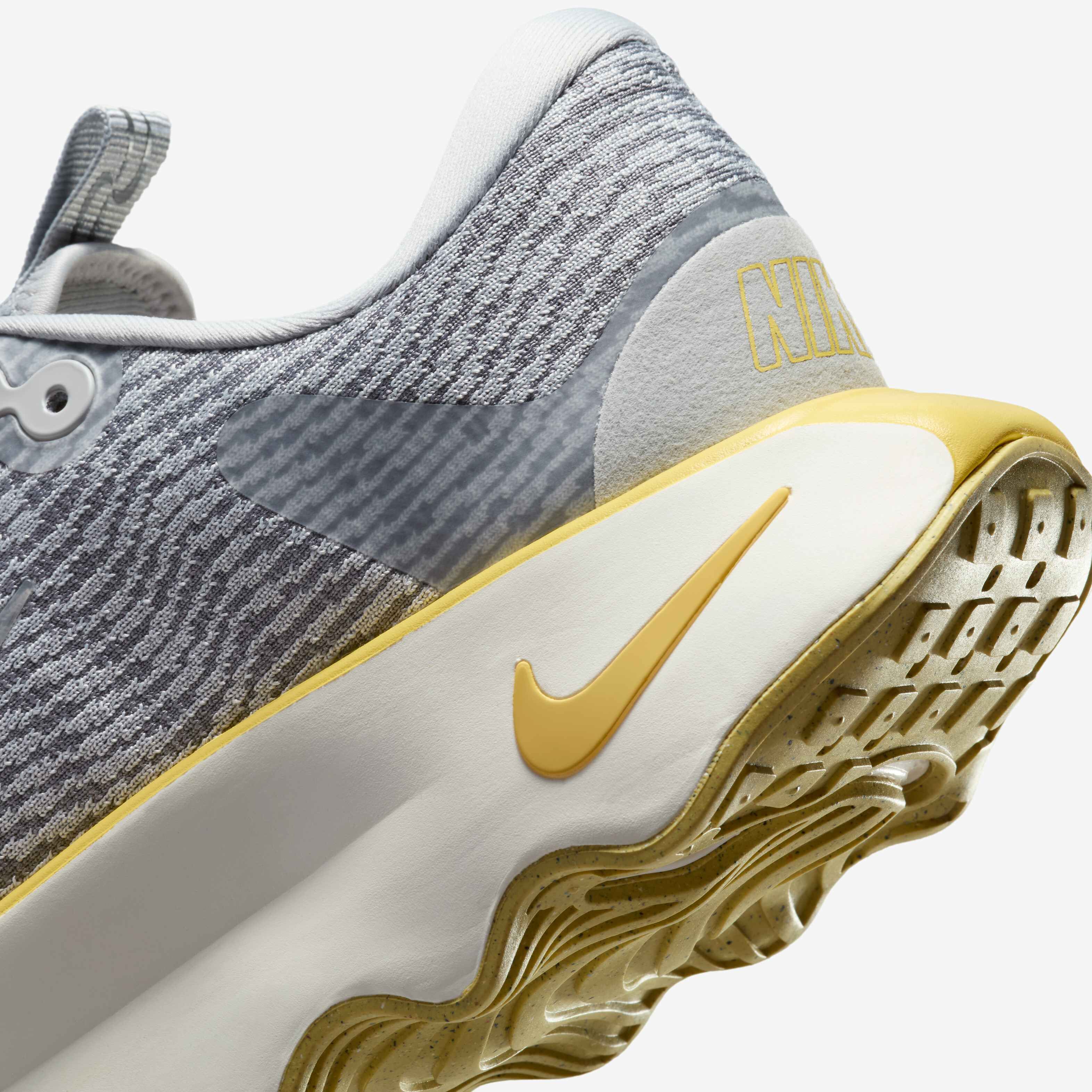 نايكي موتيفا image number 7