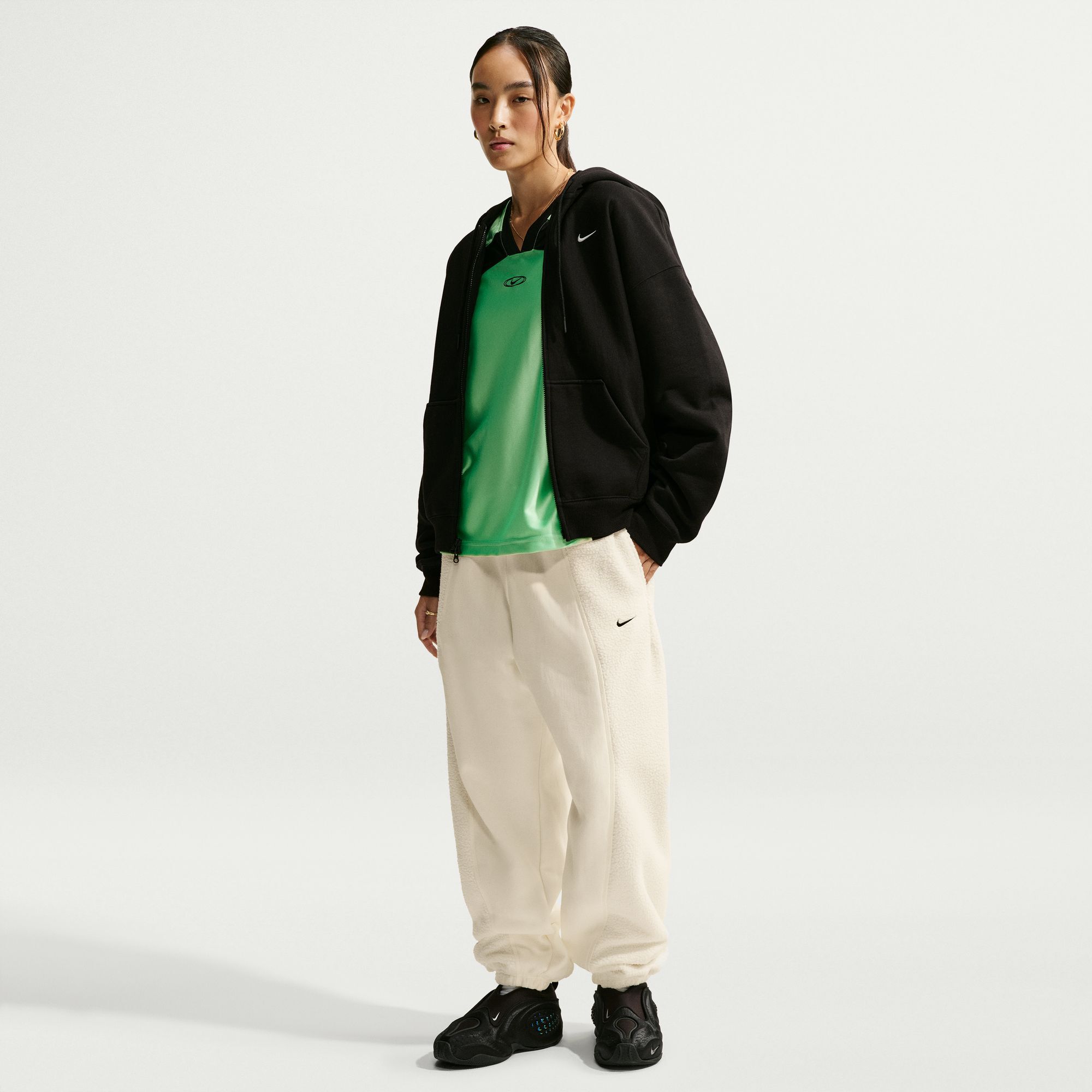 Nike Studio Fleece Heavyweight Plush image number 0