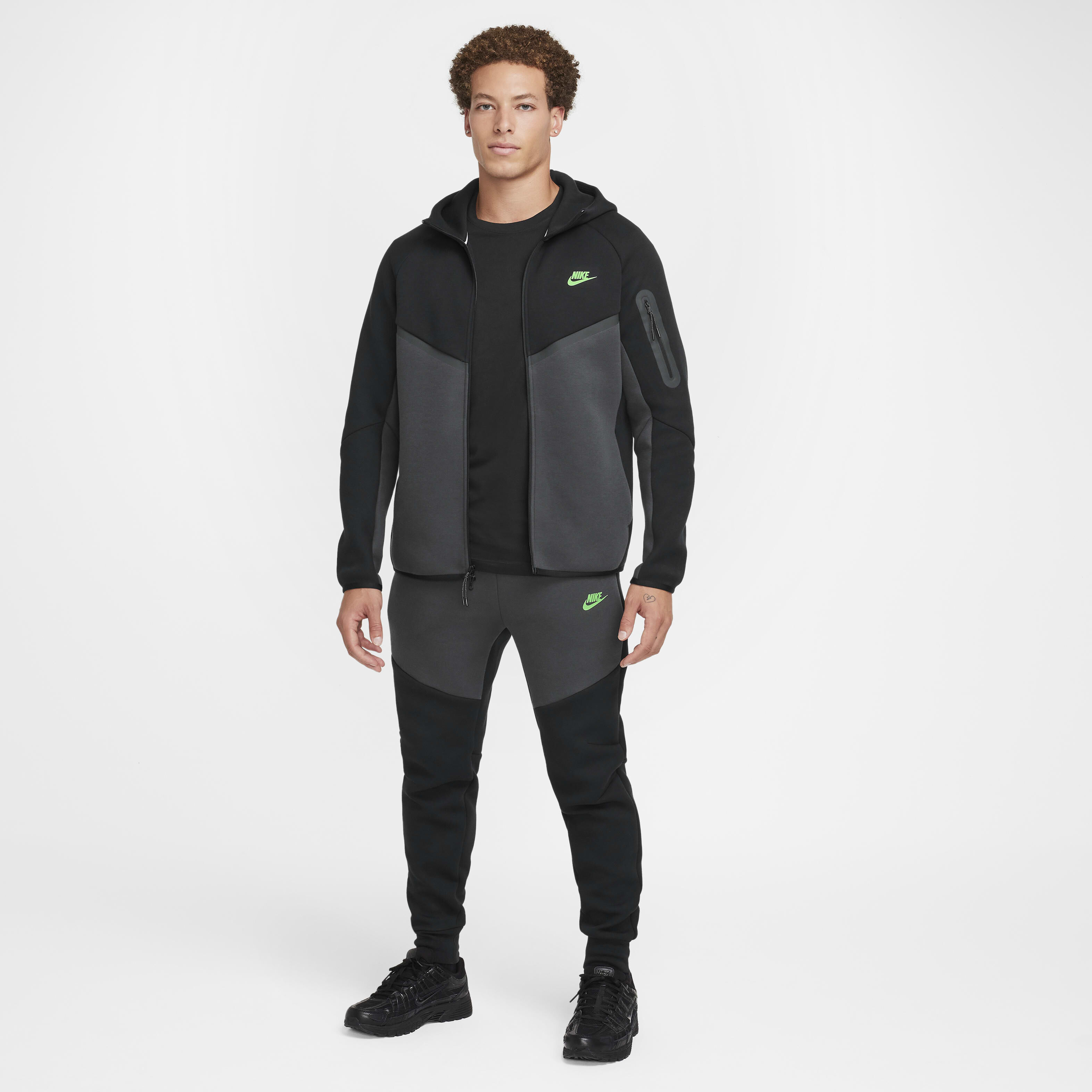 Nike Tech image number 12