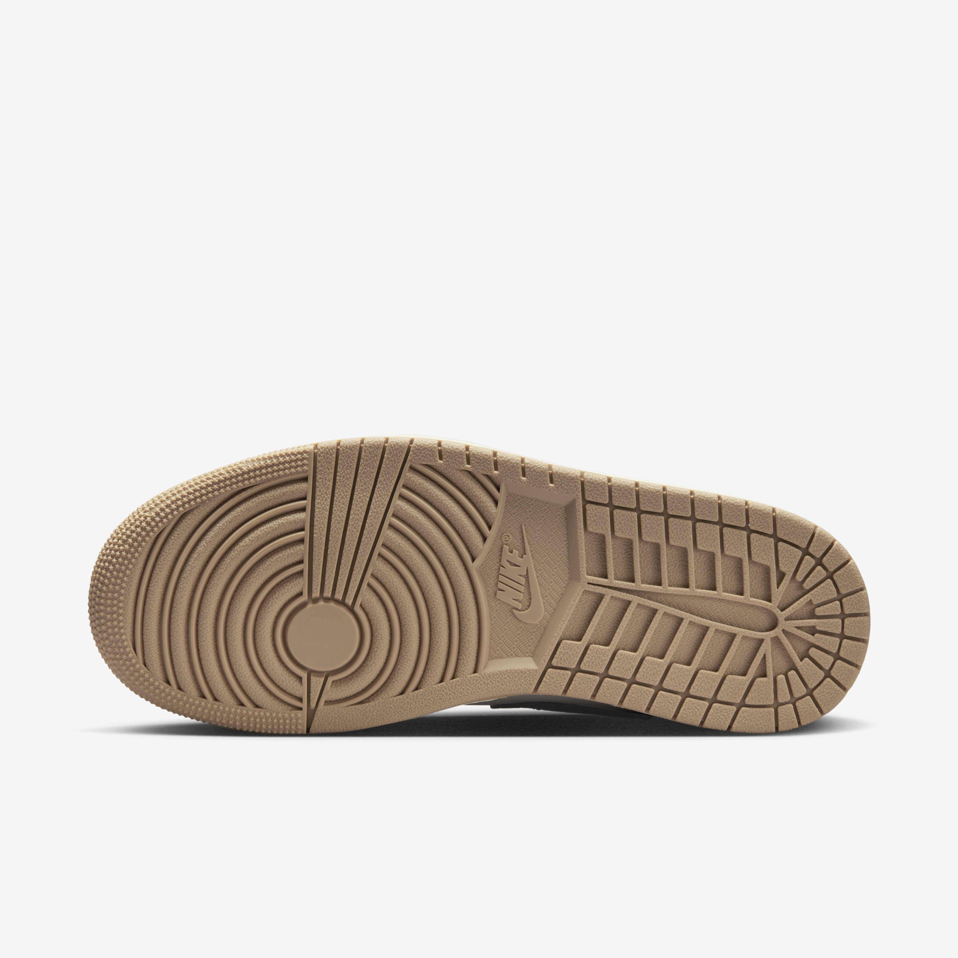 Air Jordan 1 Mid image number 1