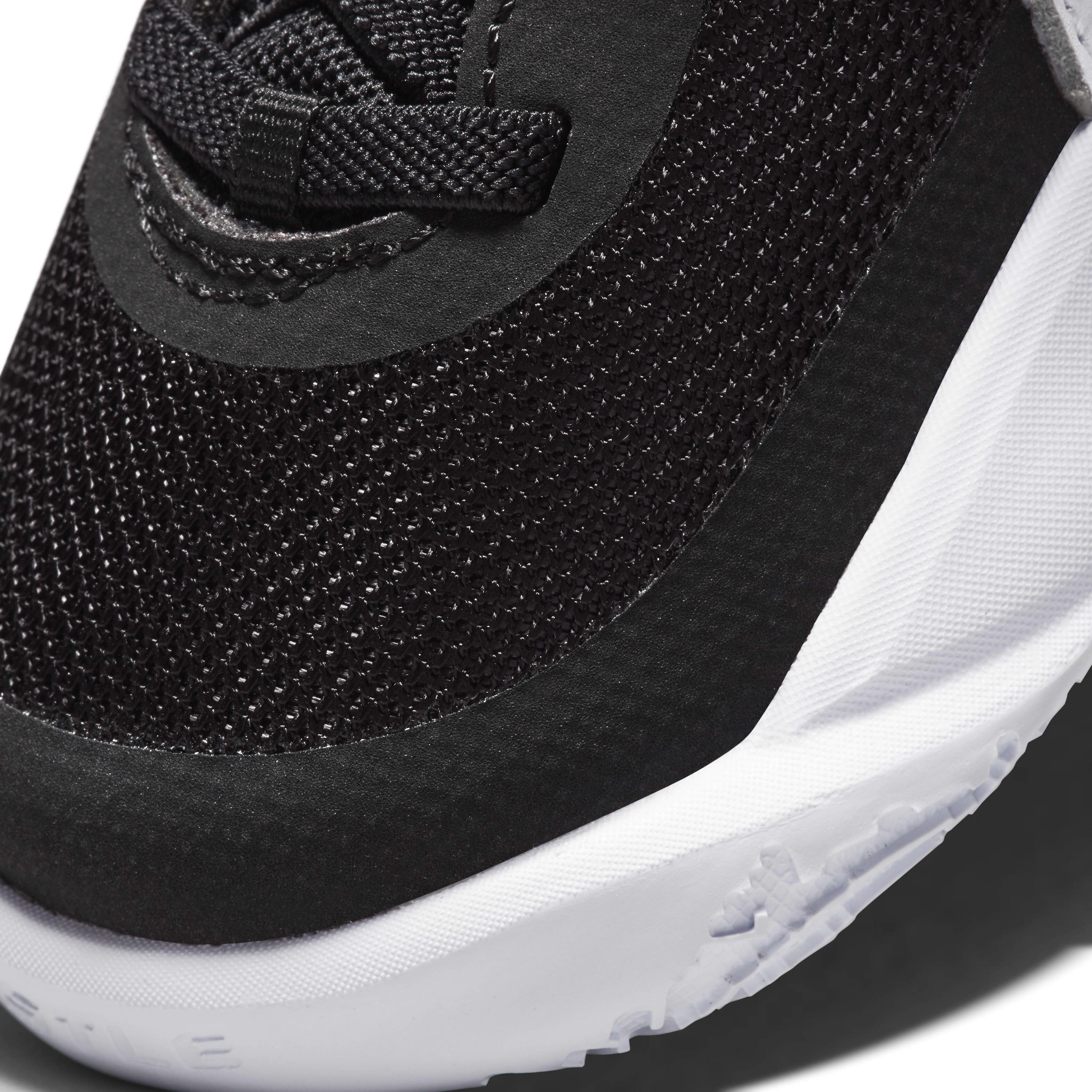 نايكي تيم هاسل دي 12 image number 6