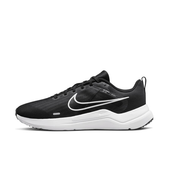 Nike downshifter 7 sales vs nike revolution 3