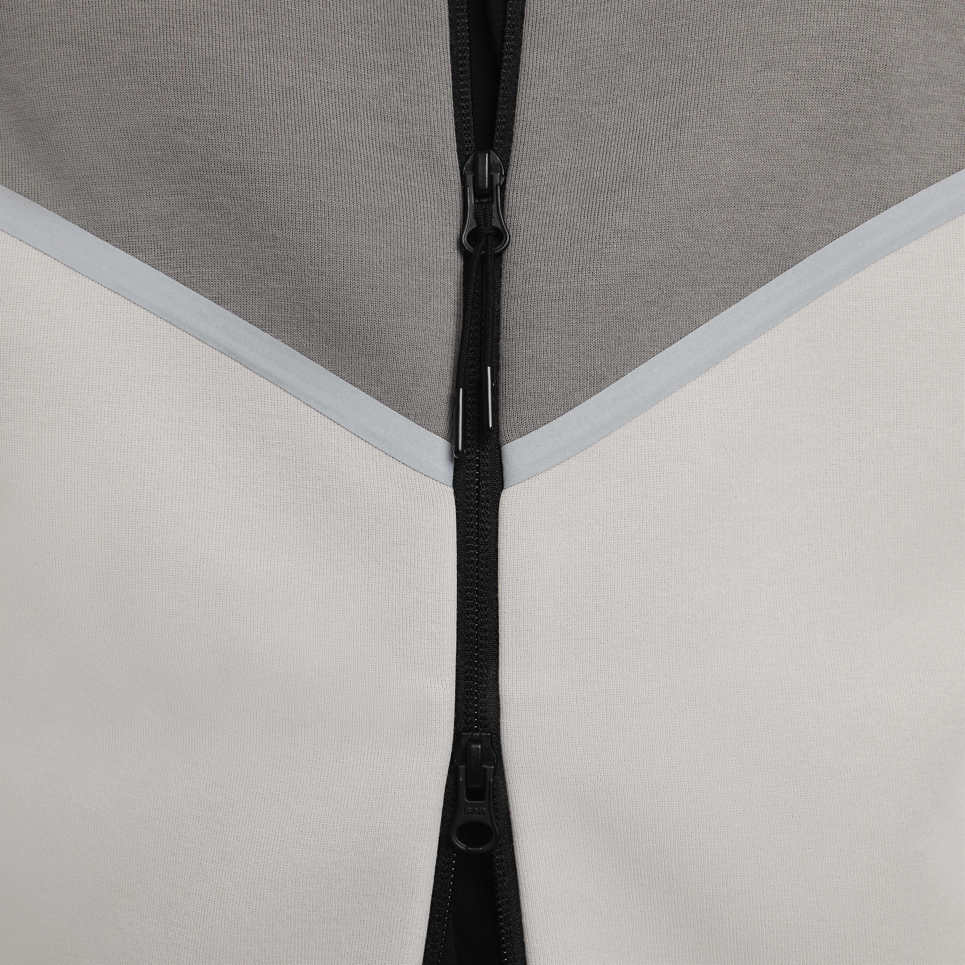 Nike Tech Windrunner image number 4