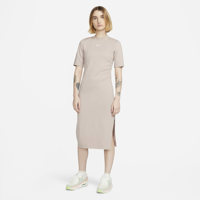 سبورتسوير ايسنشال فستان ميدي للنساء image number 0 سبورتسوير ايسنشال فستان ميدي للنساء image number 0