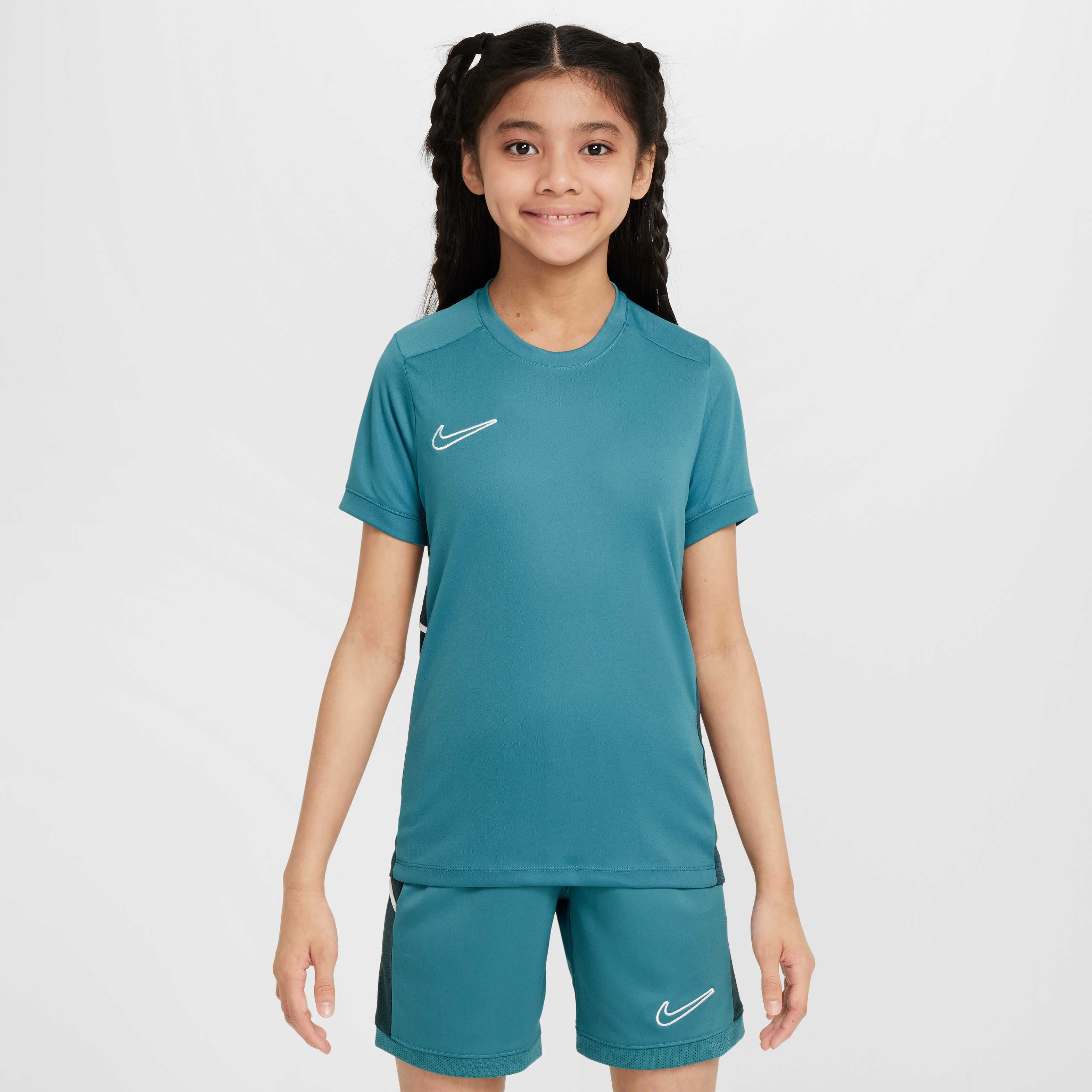 نايكي أكاديمي image number 0