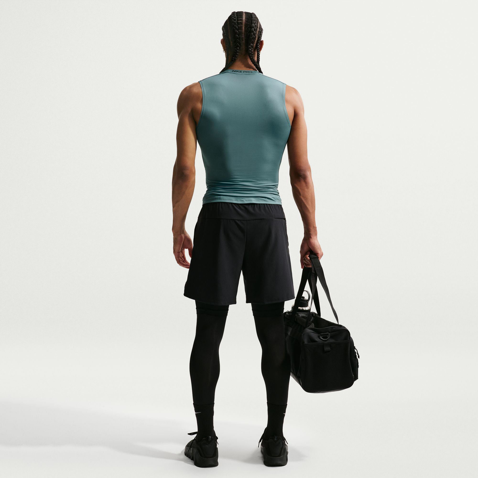 Nike Pro image number 1