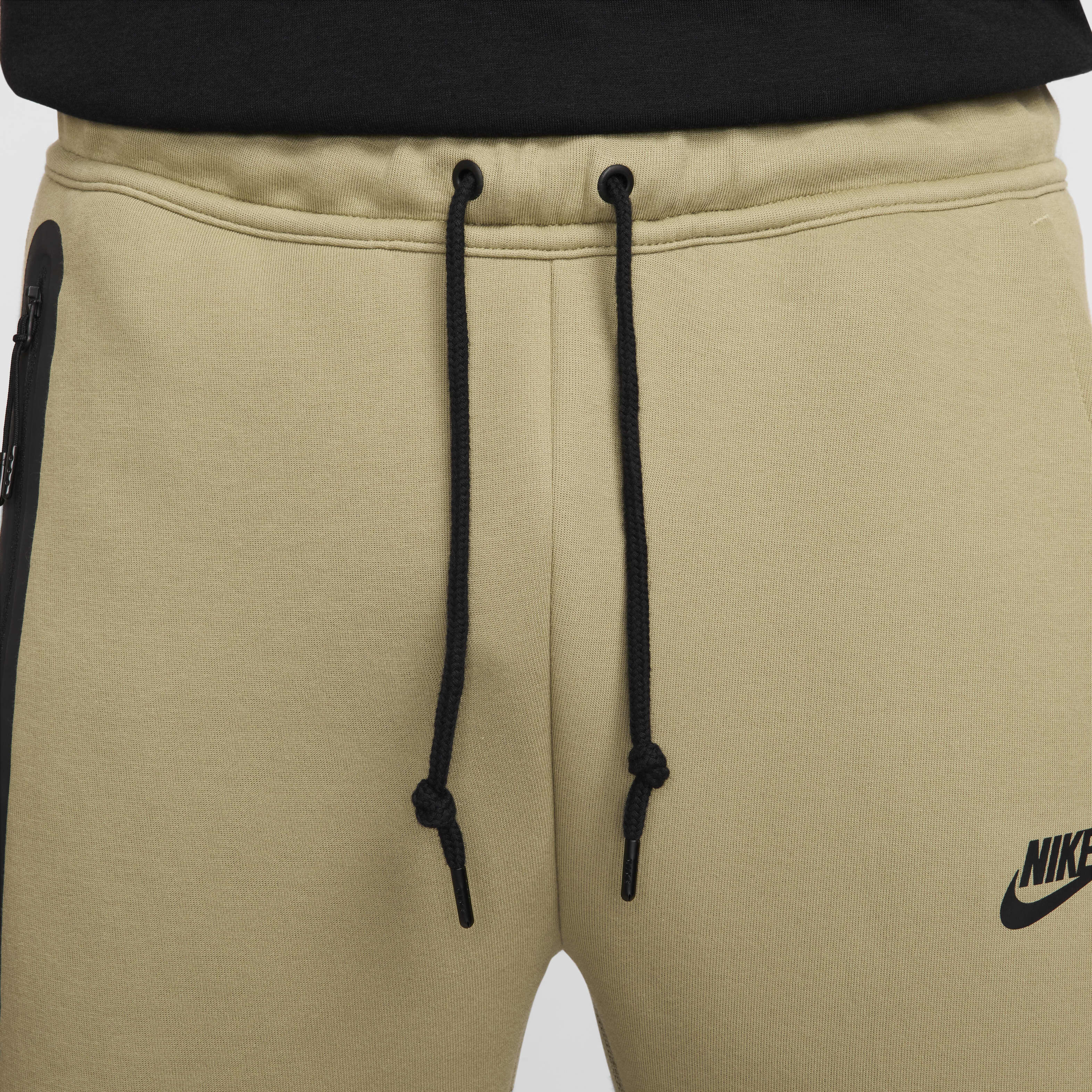 Nike Sportswear Tech Fleece image number 2