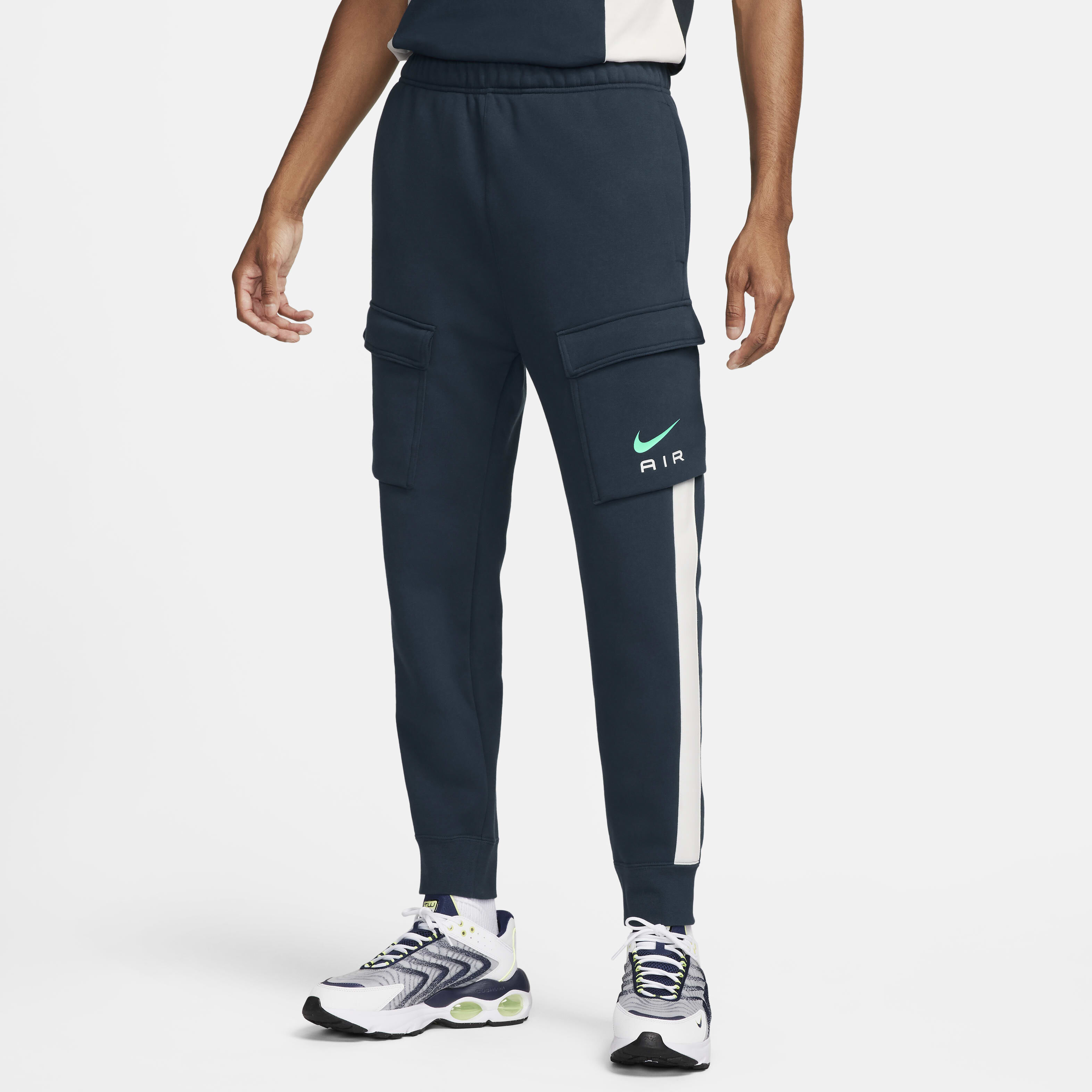 Buy Nike Air Men s Fleece Cargo Trousers Nike Saudi Official