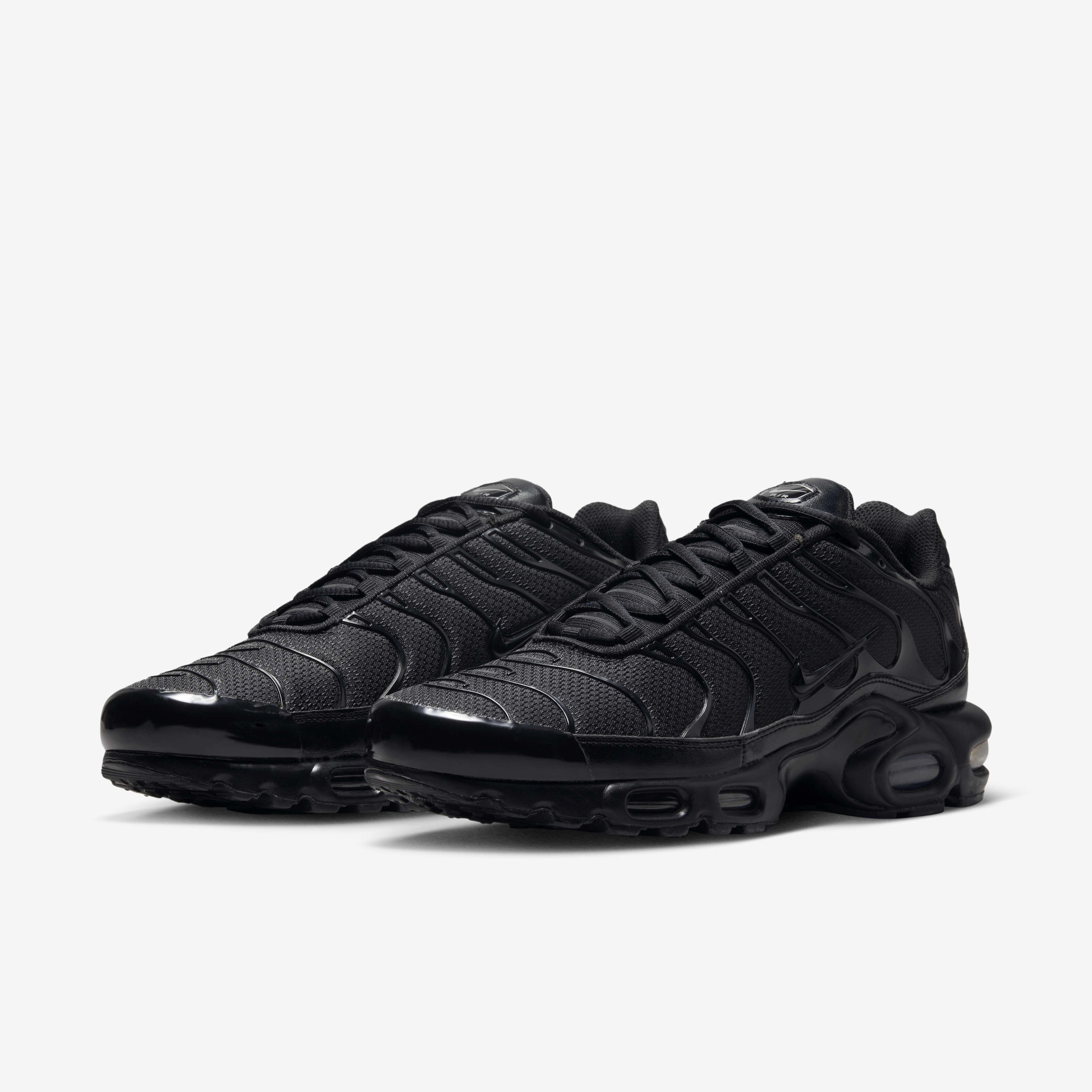Buy Nike Air Max Plus Men s Shoes Nike Saudi Official