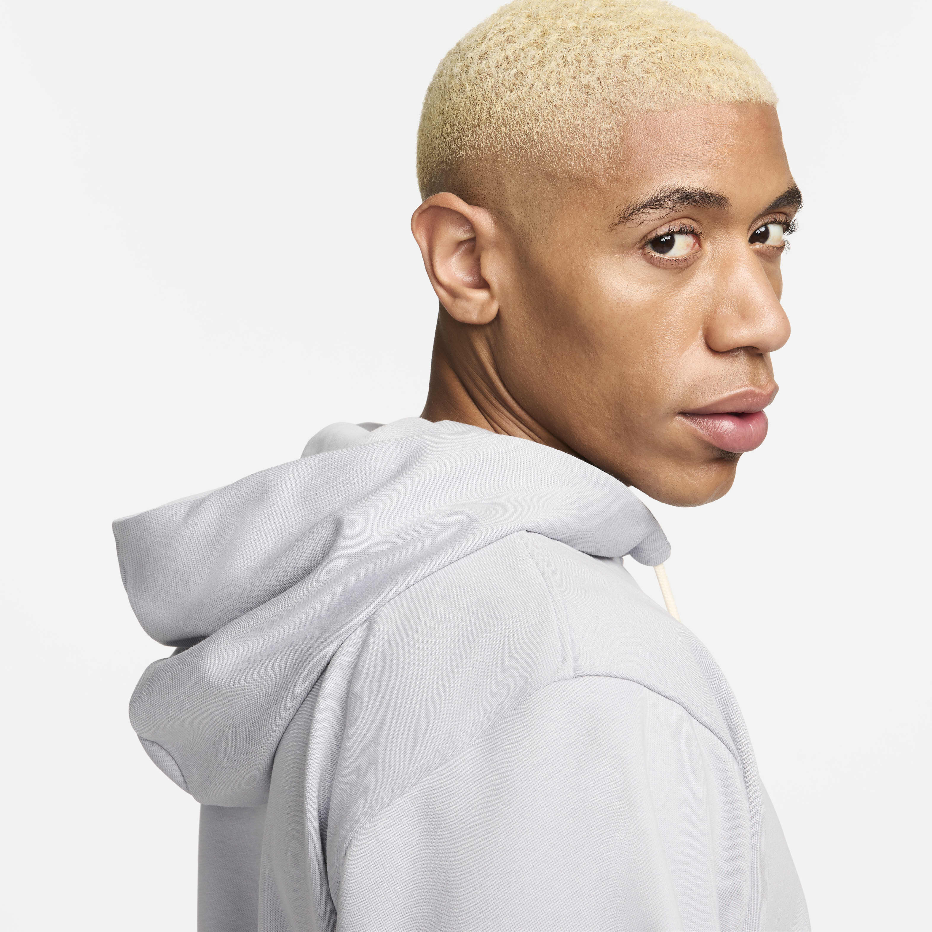 Nike Standard Issue image number 8