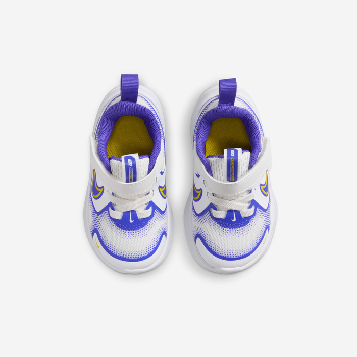 Nike Cosmic Runner image number 3 Nike Cosmic Runner image number 3