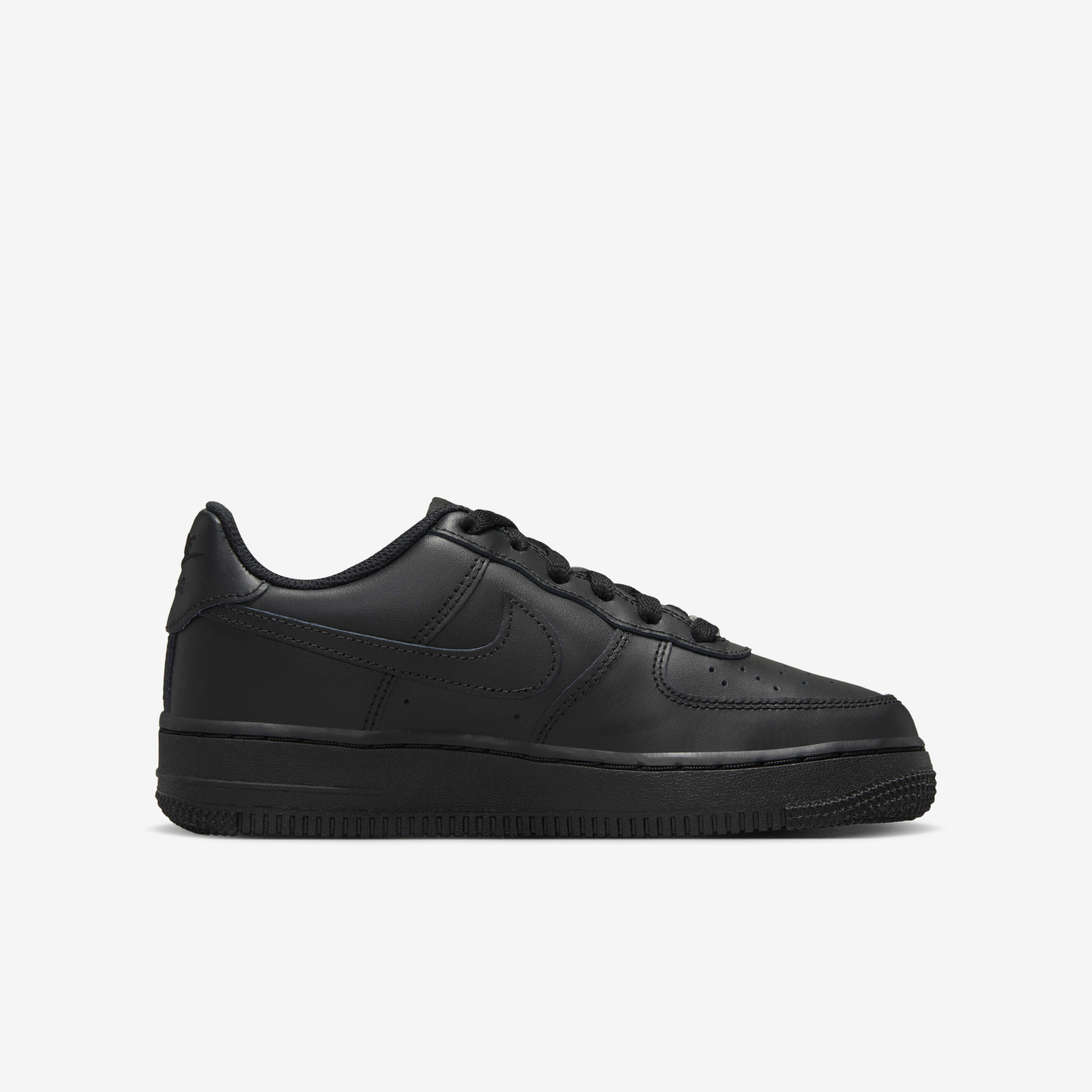 Nike Air Force 1 LE image number 2