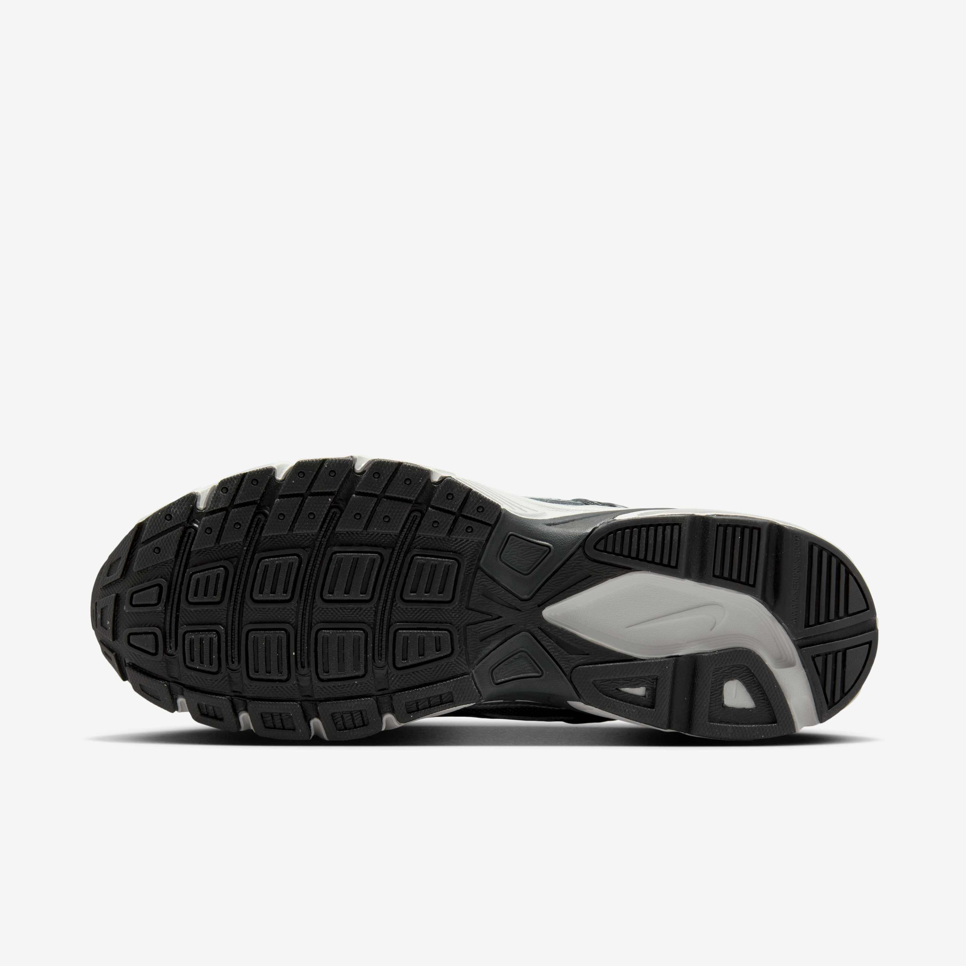 نايكي انيشيتر image number 1