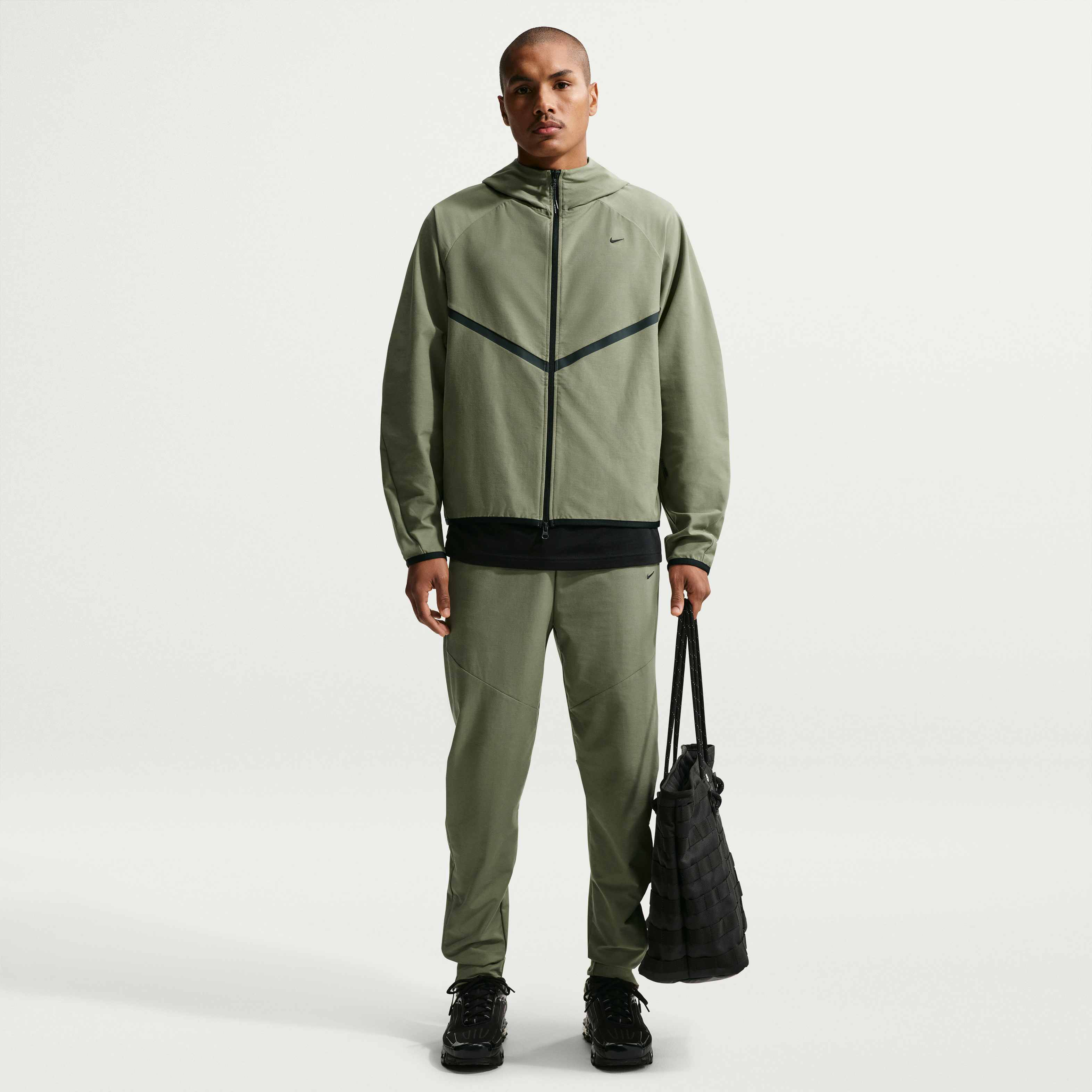 نايكي سبورتسوير تك image number 3