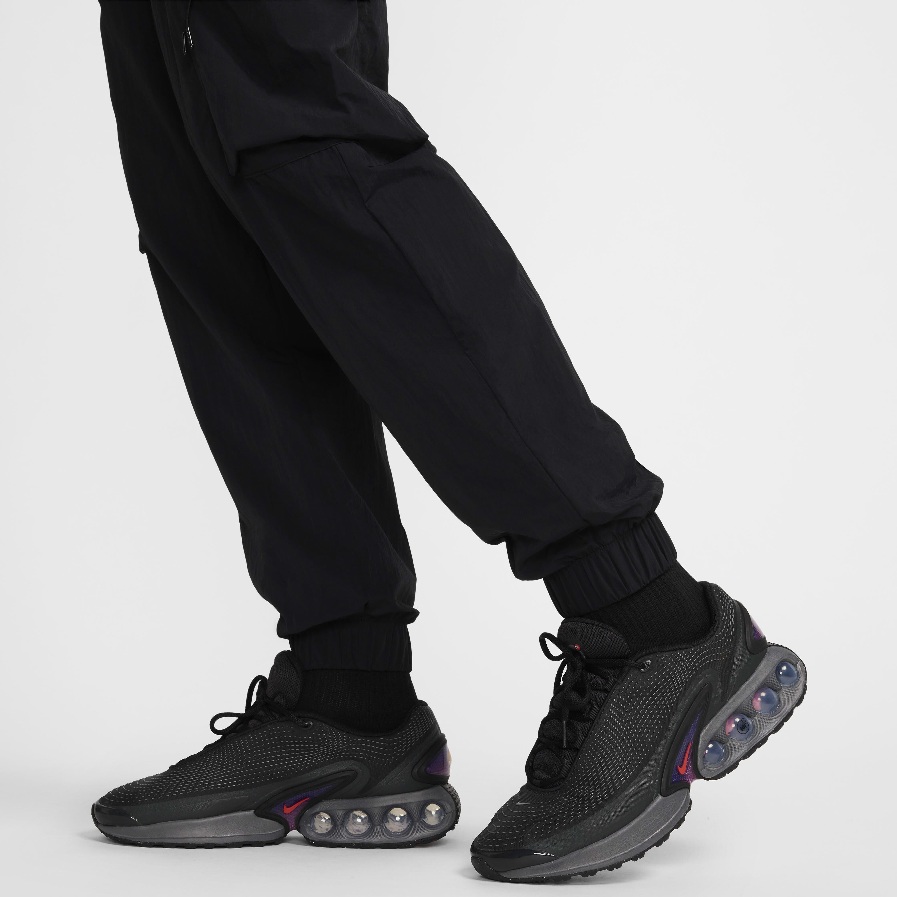 Nike Tech Woven Cargo Pants – DTLR
