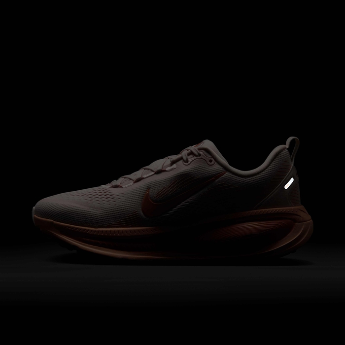 Nike Vomero 18 image number 10 Nike Vomero 18 image number 10