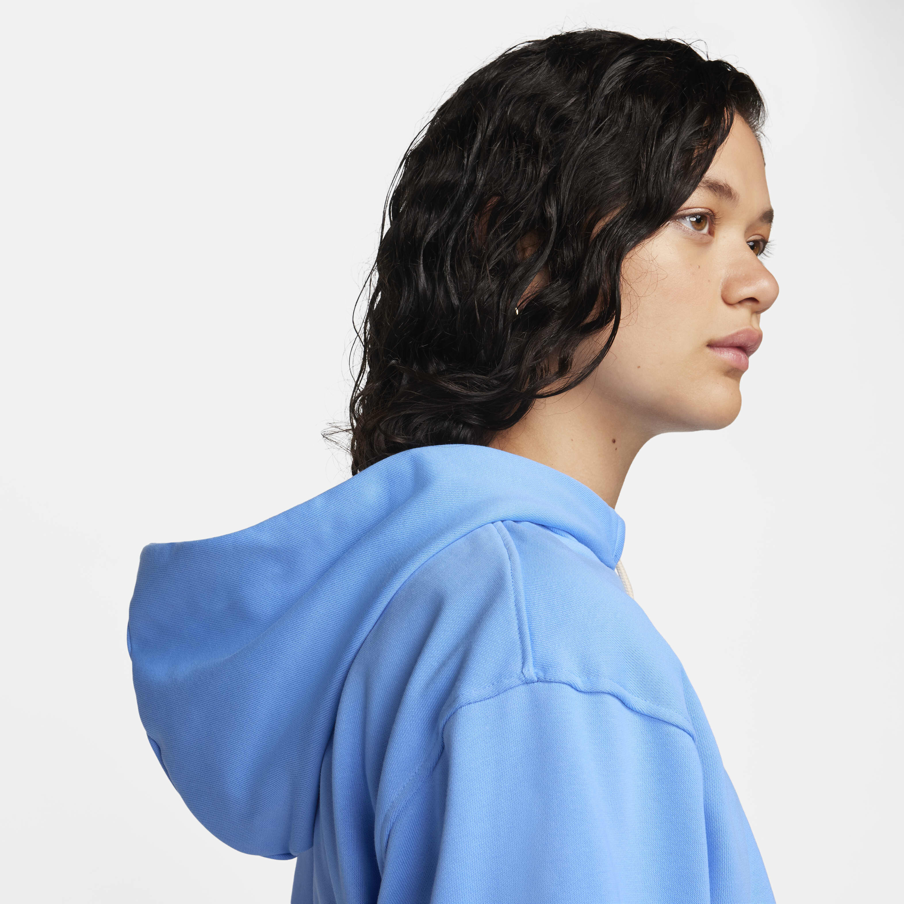 Nike Standard Issue image number 8