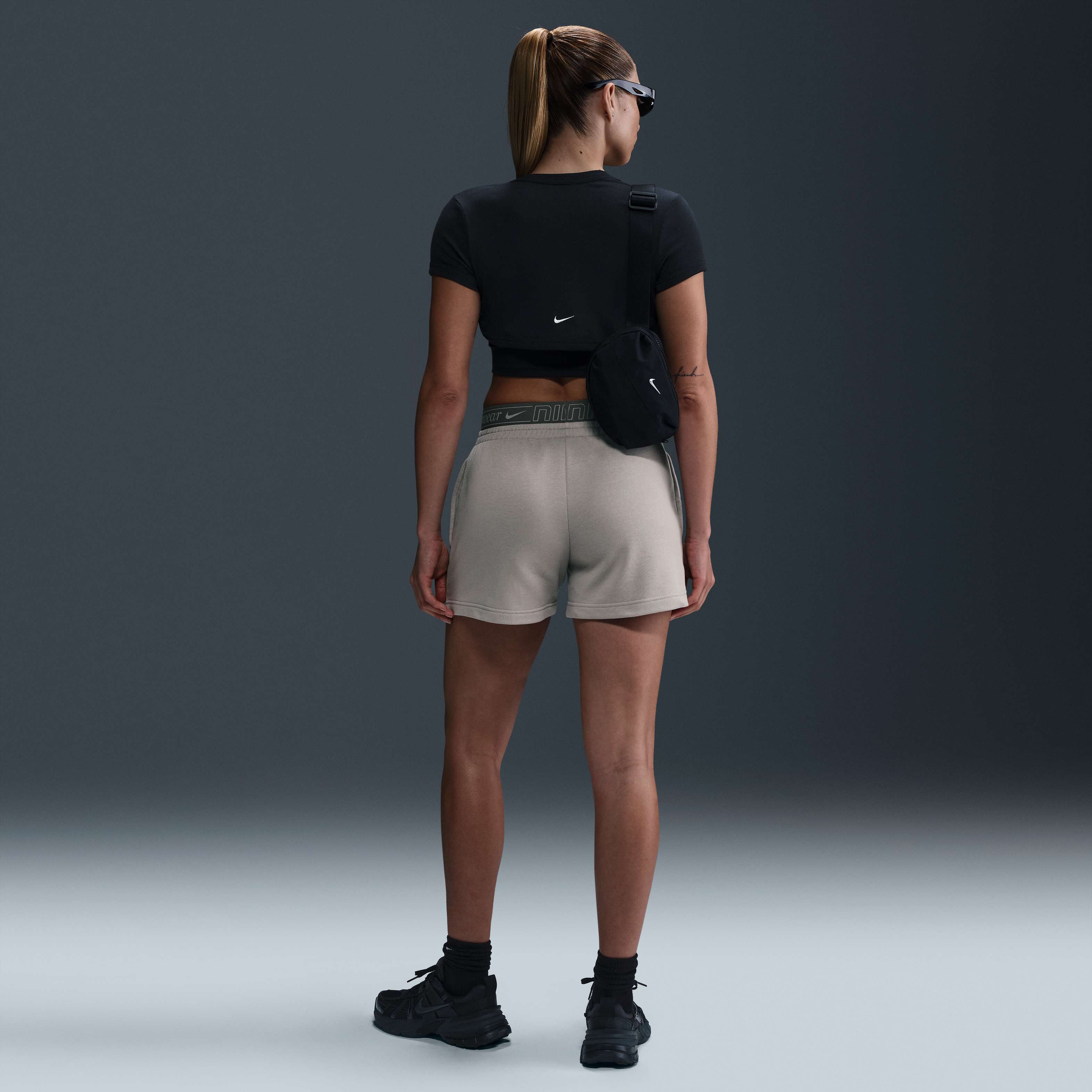 ناييك سبورتسوير تشيل تيري image number 3